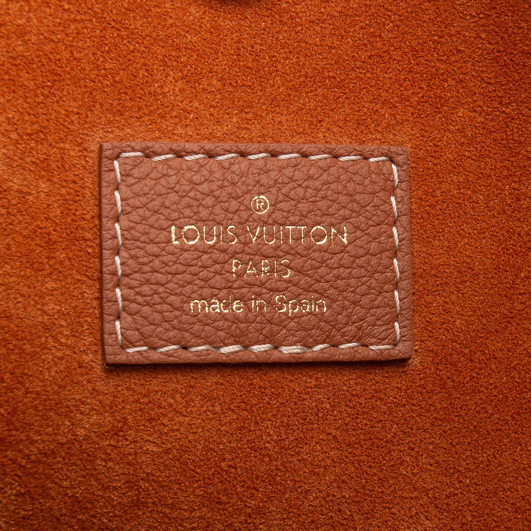 LOUIS VUITTON Low Key Hobo MM