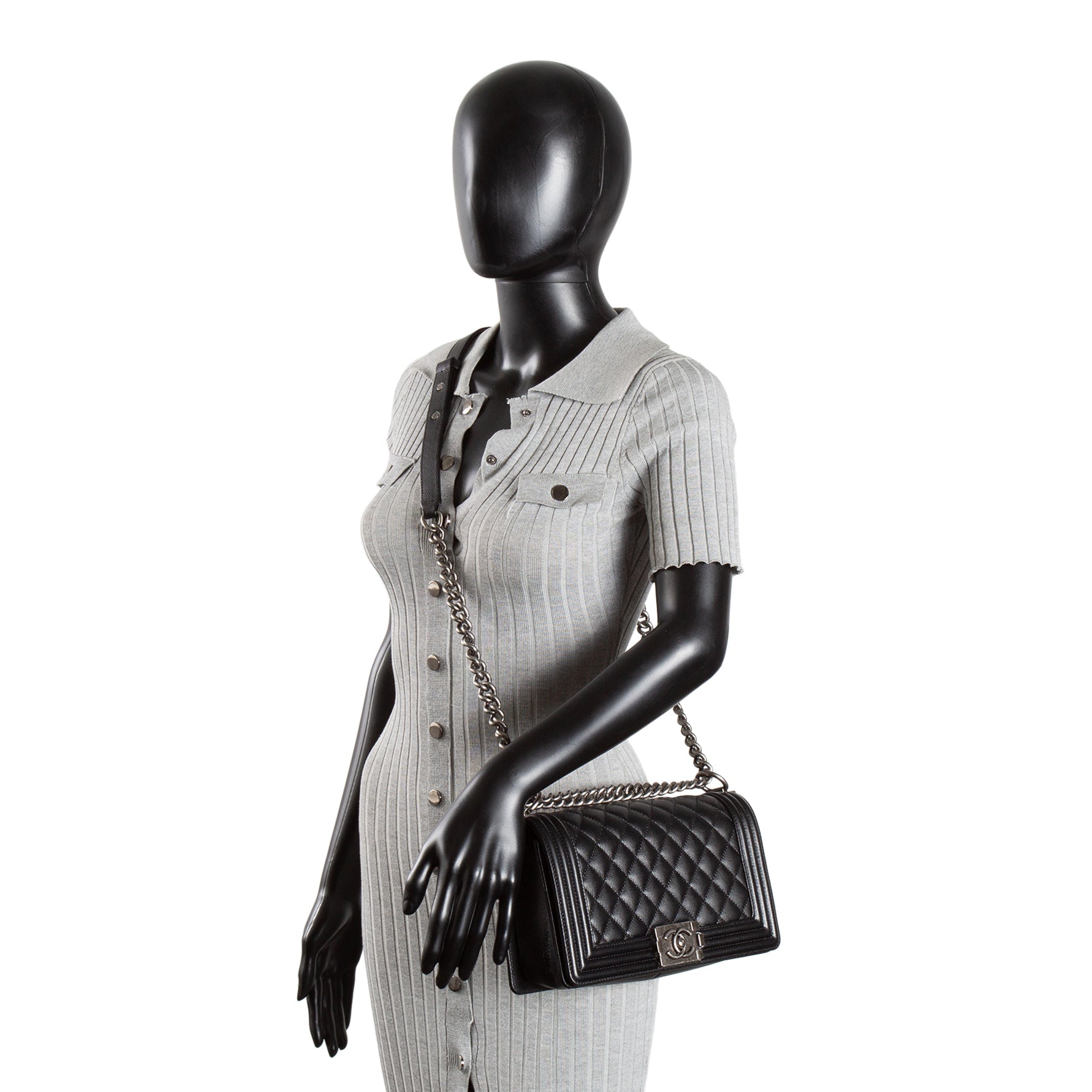 CHANEL Boy Bag Medium Quilted Caviar - Black