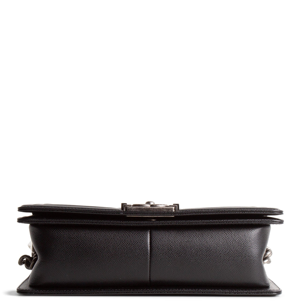 CHANEL Boy Bag Medium Quilted Caviar - Black