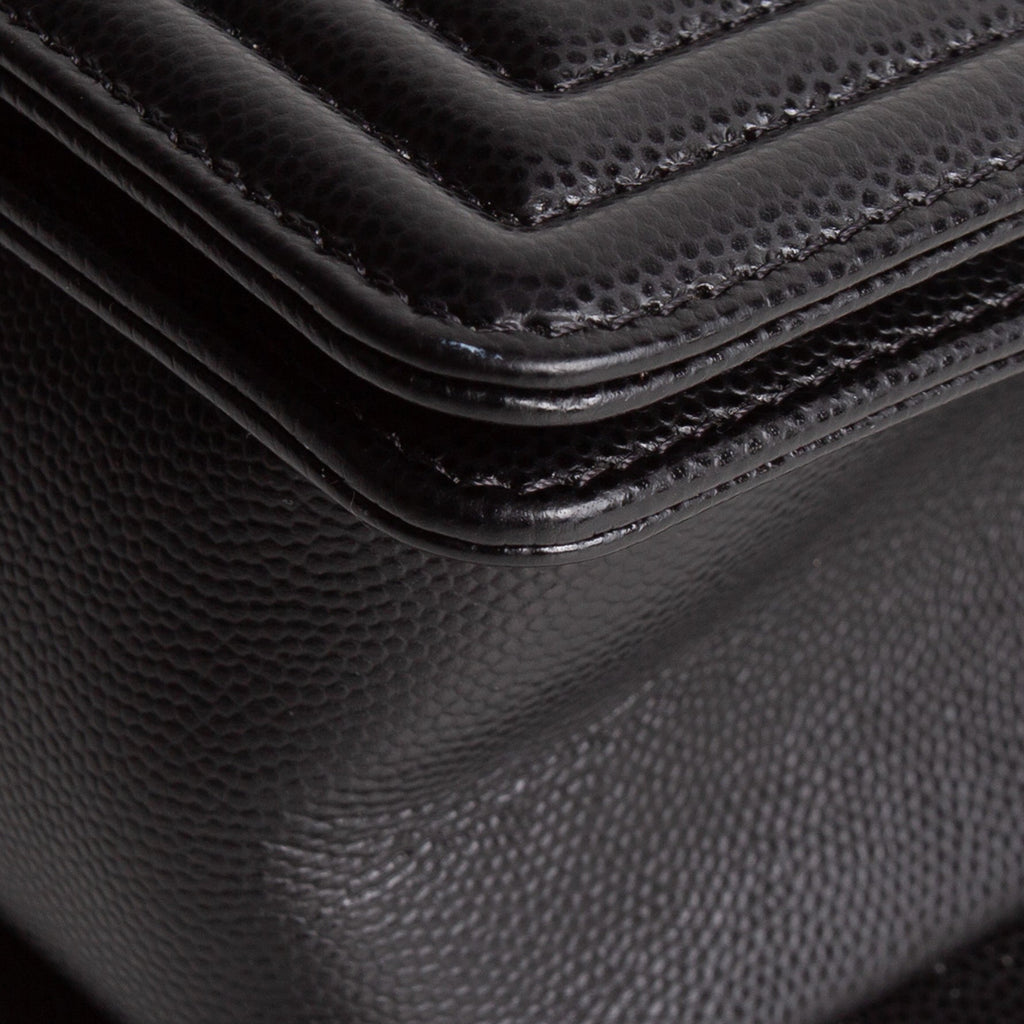 CHANEL Boy Bag Medium Quilted Caviar - Black