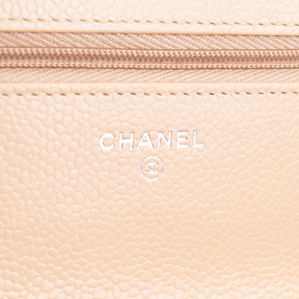 CHANEL Caviar Wallet on Chain - Beige