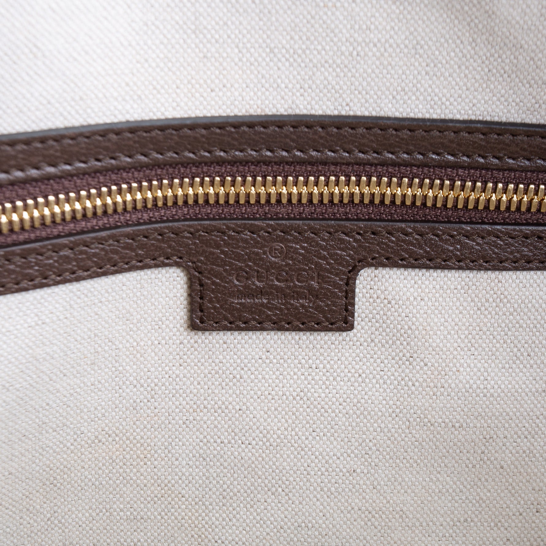 GUCCI Jumbo GG Medium Savoy Duffle Bag - Beige & Ebony