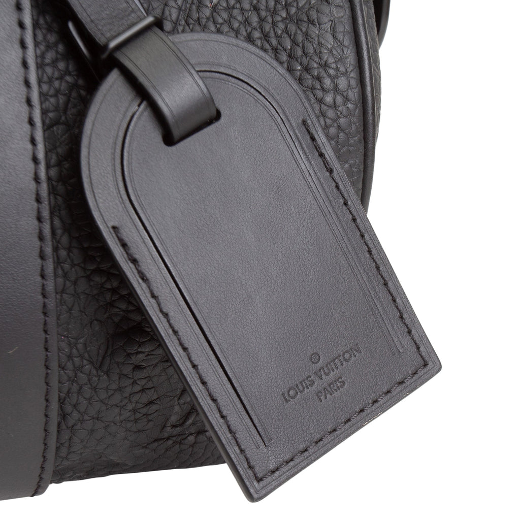 LOUIS VUITTON Taurillon Keepall Bandouliere 25 - Black