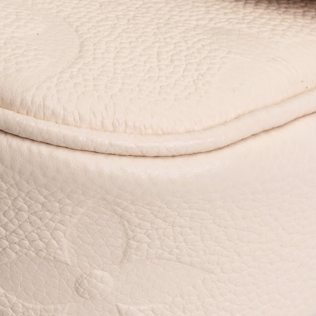 LOUIS VUITTON Giant Empreinte Monogram Ivy Wallet On Chain - Ivory