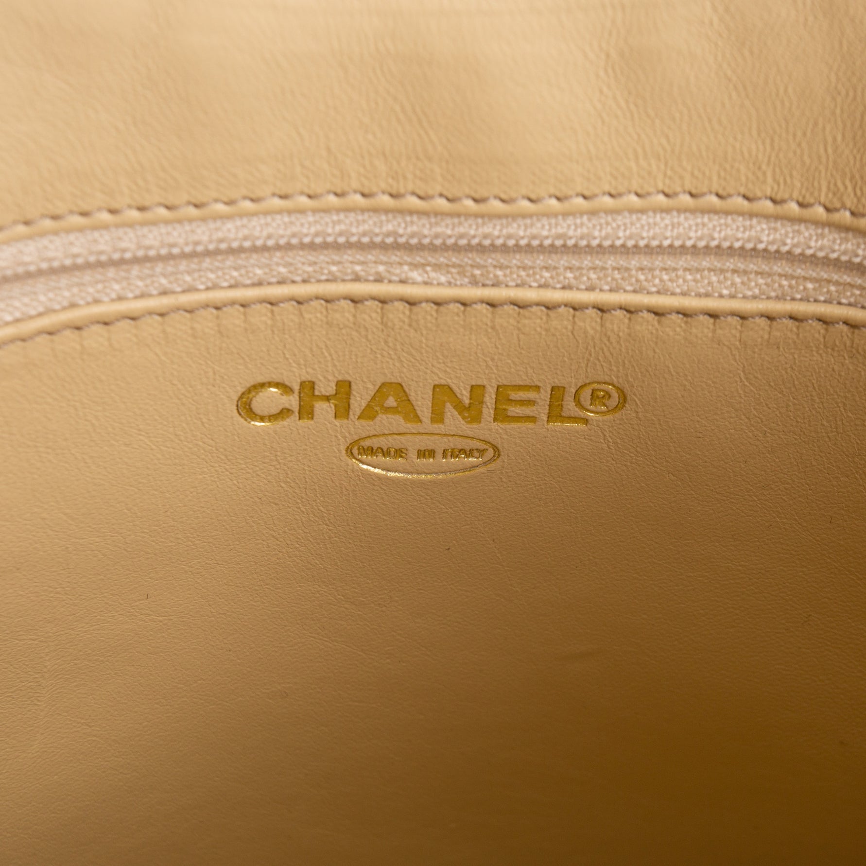 CHANEL Vintage Chocolate Bar Chain Tote - Beige