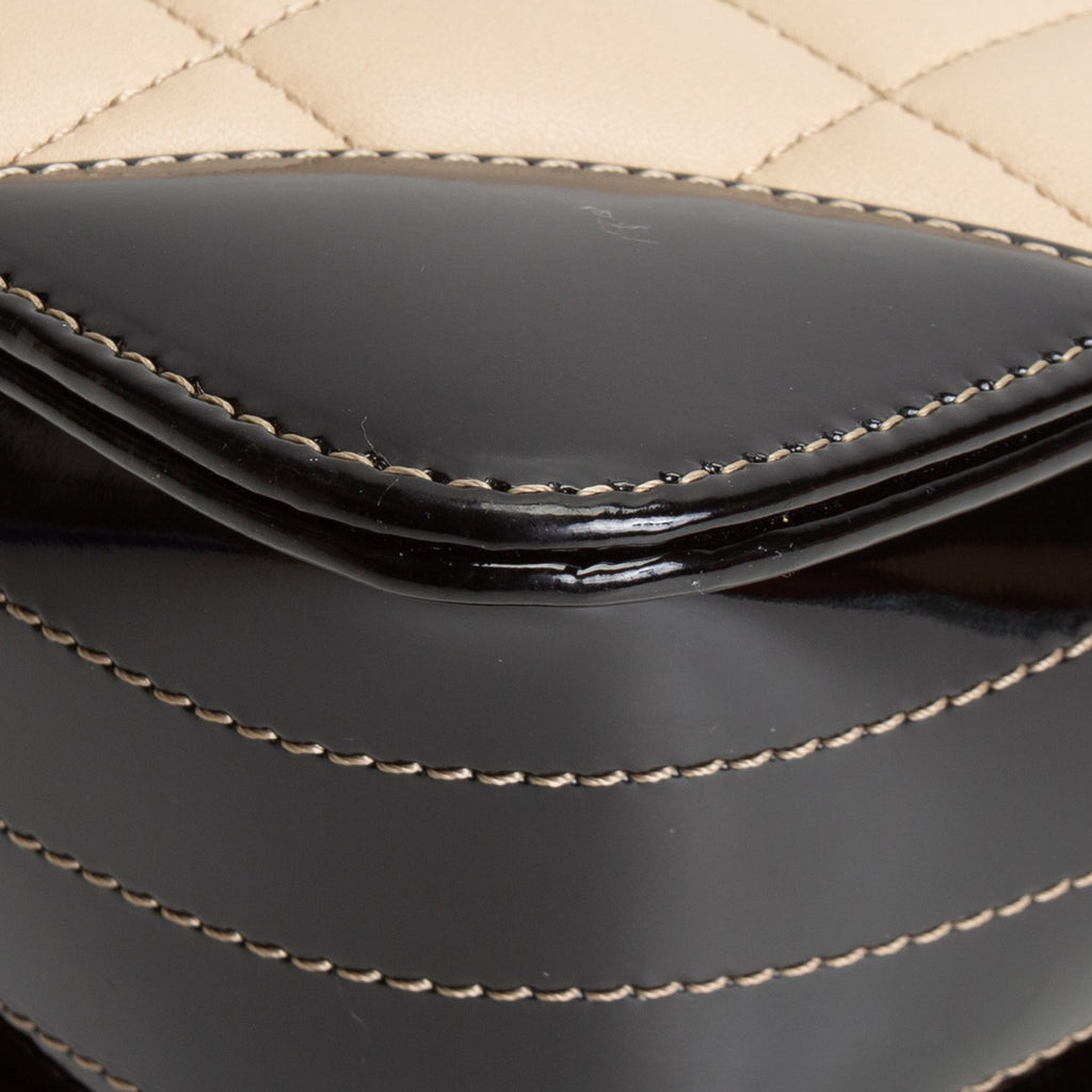 CHANEL Vintage Chocolate Bar Chain Tote - Beige