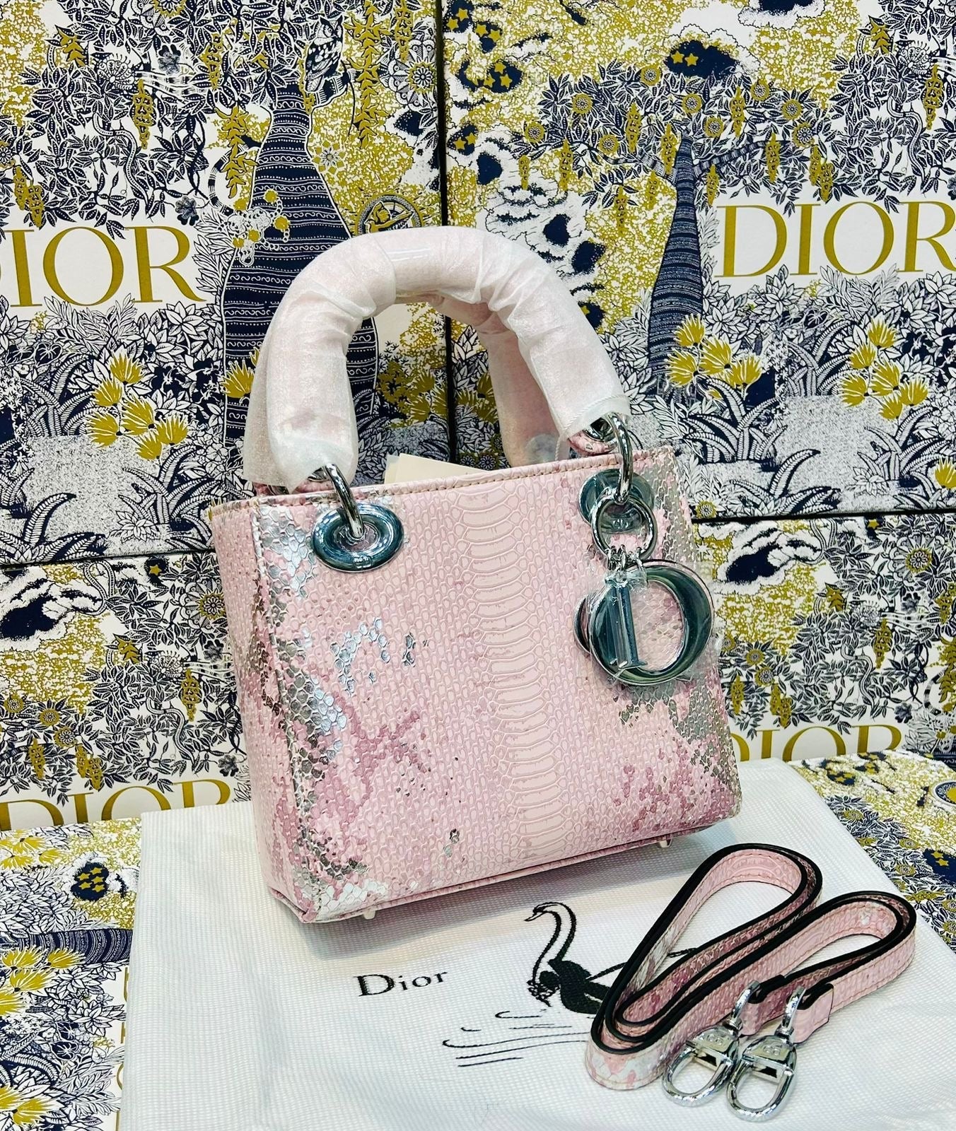 famous brand bag cd