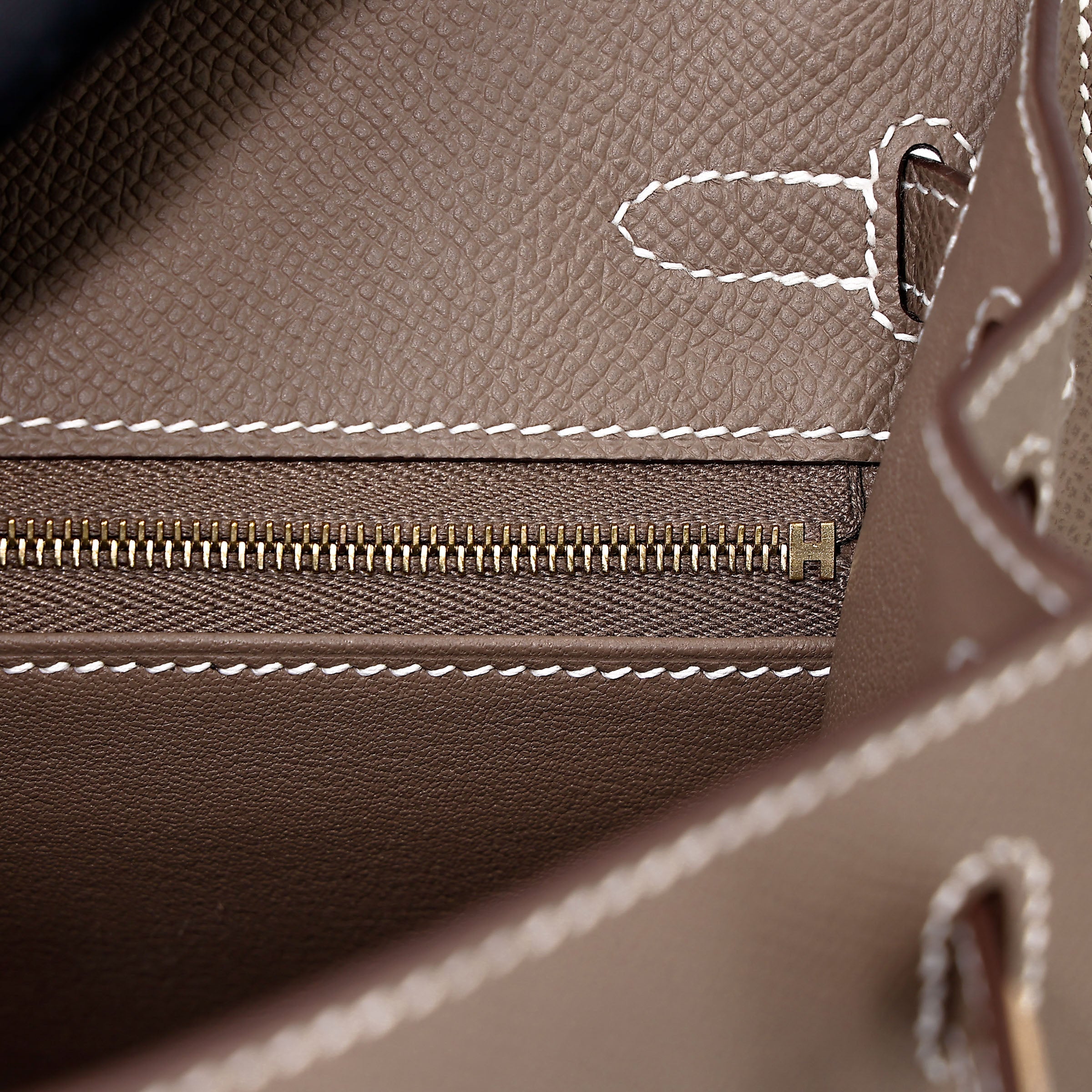 HERMÈS Kelly 25 Sellier Etoupe (18) Epsom Gold hardware K (2025)