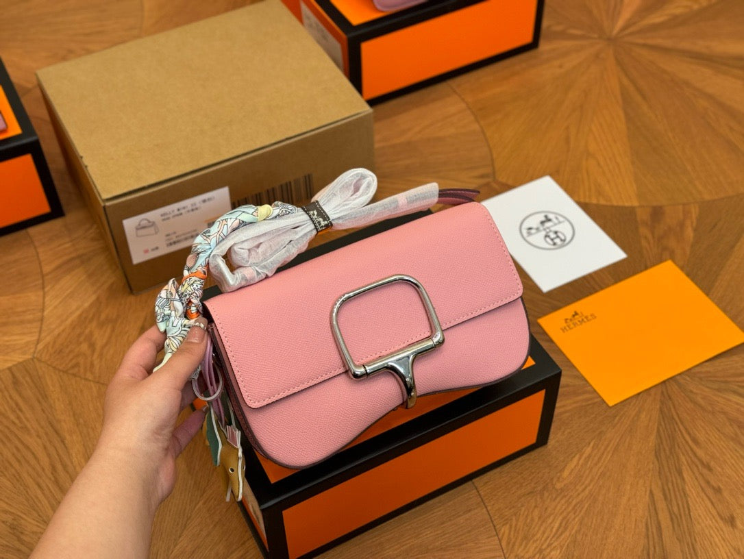 Hermes della handbag