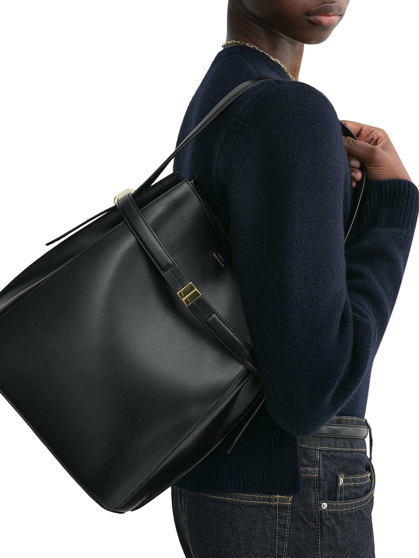 BELTED BUCKET BAG