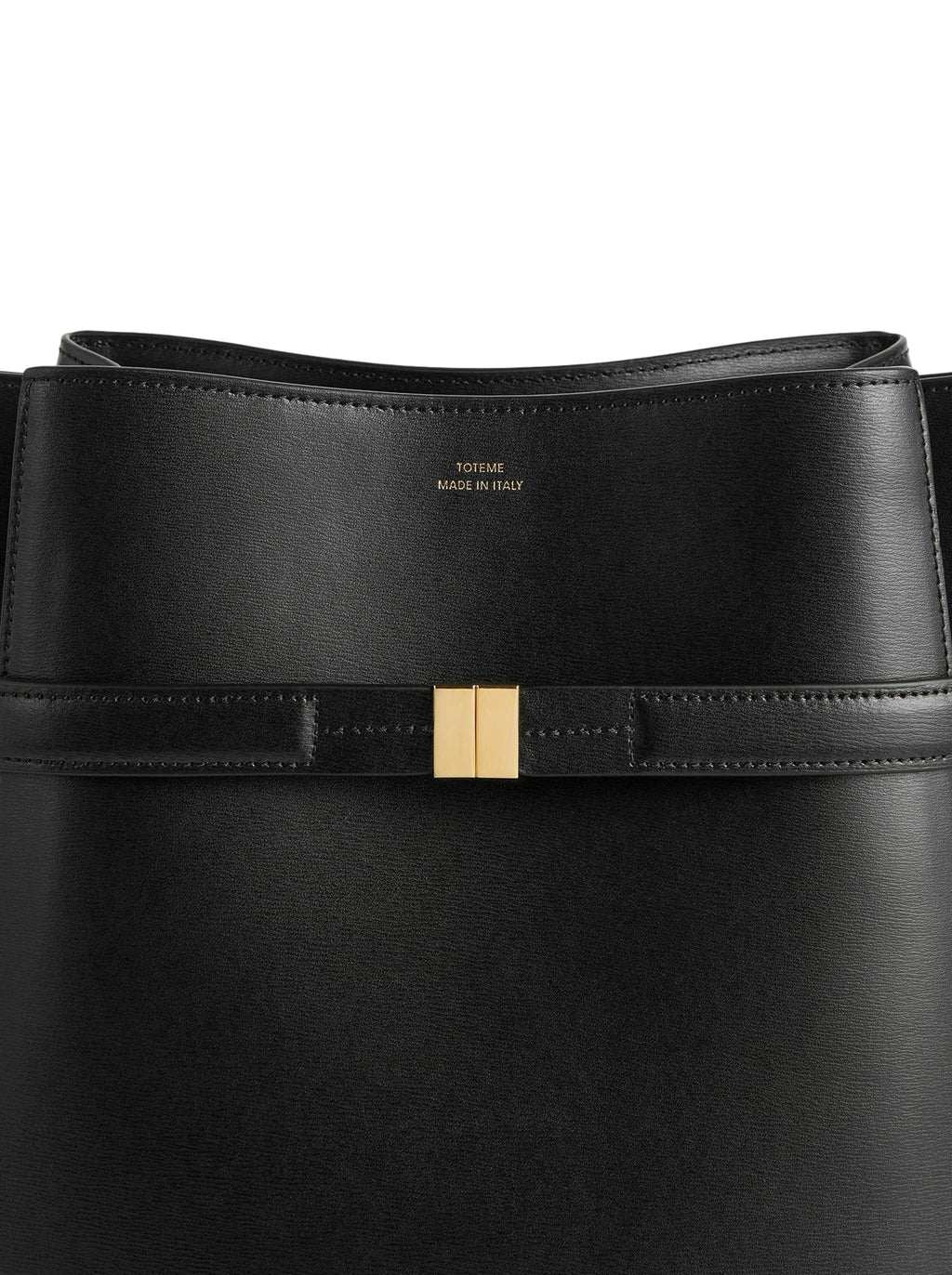BELTED BUCKET BAG