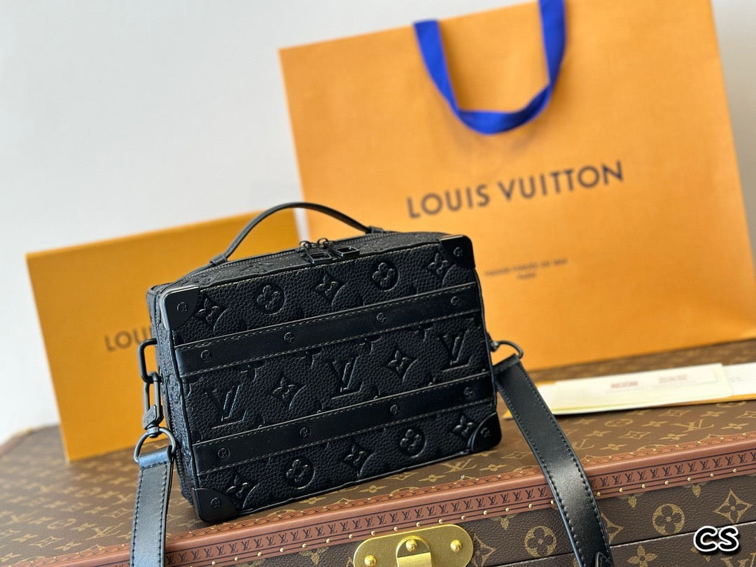 Louis Vuitton blackedition handbag
