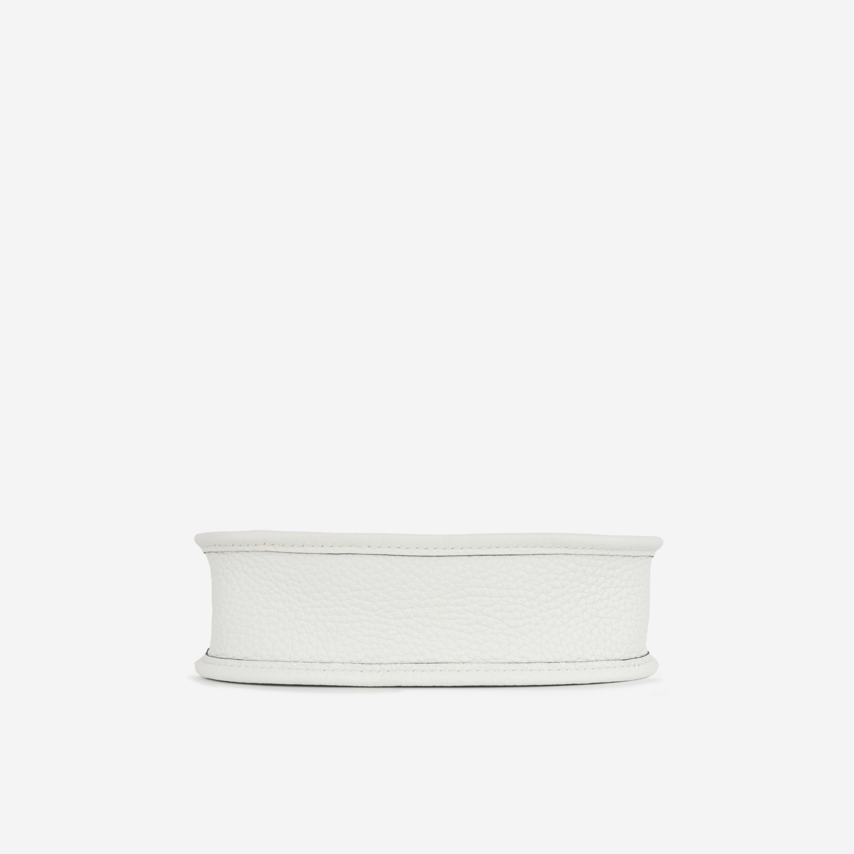 Evelyne TPM - New White