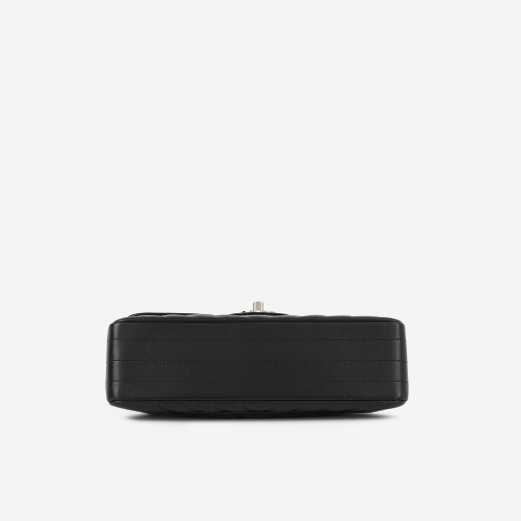 Small Classic Flap