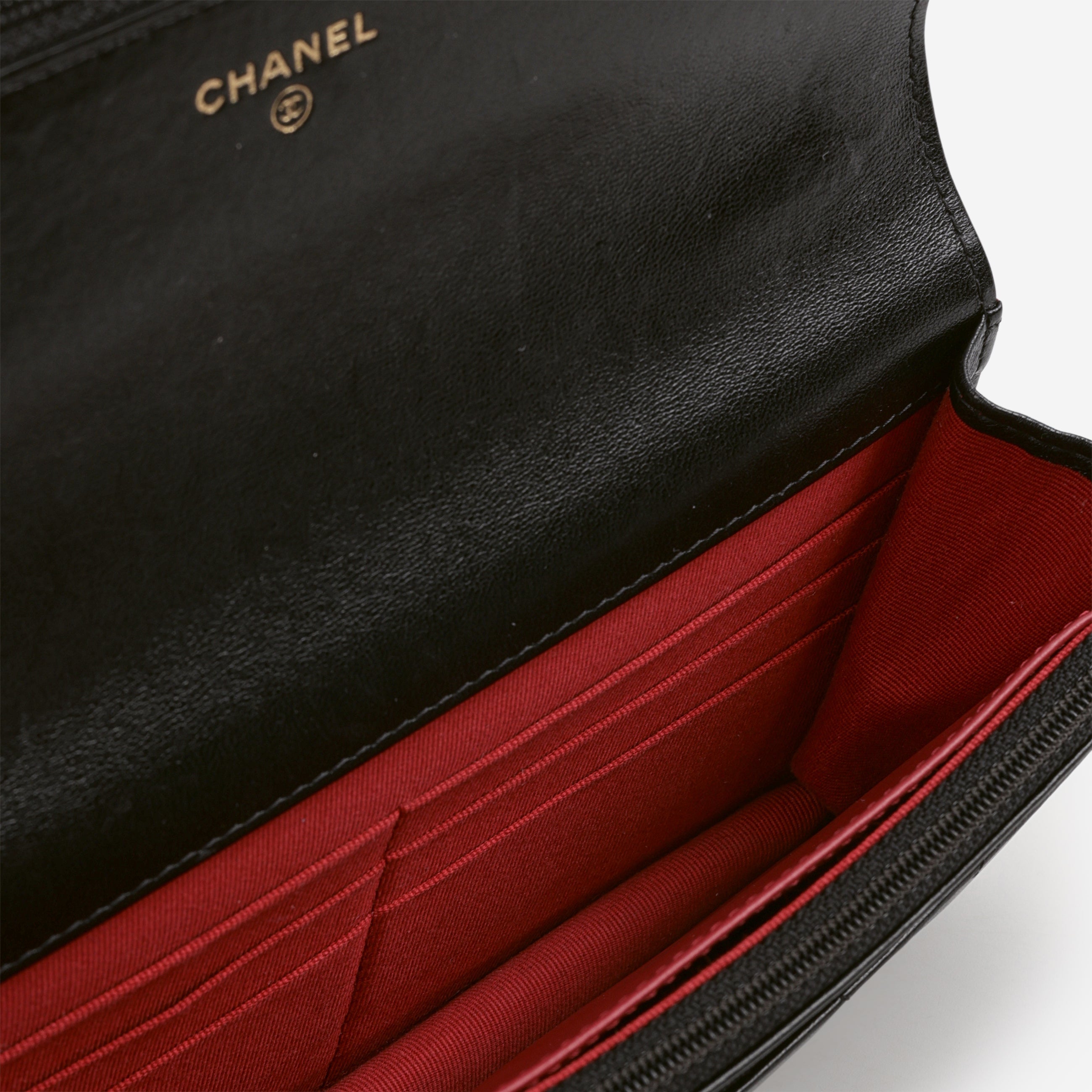 Chanel 19 Wallet on Chain - Black Lambskin | Mixed Hardware