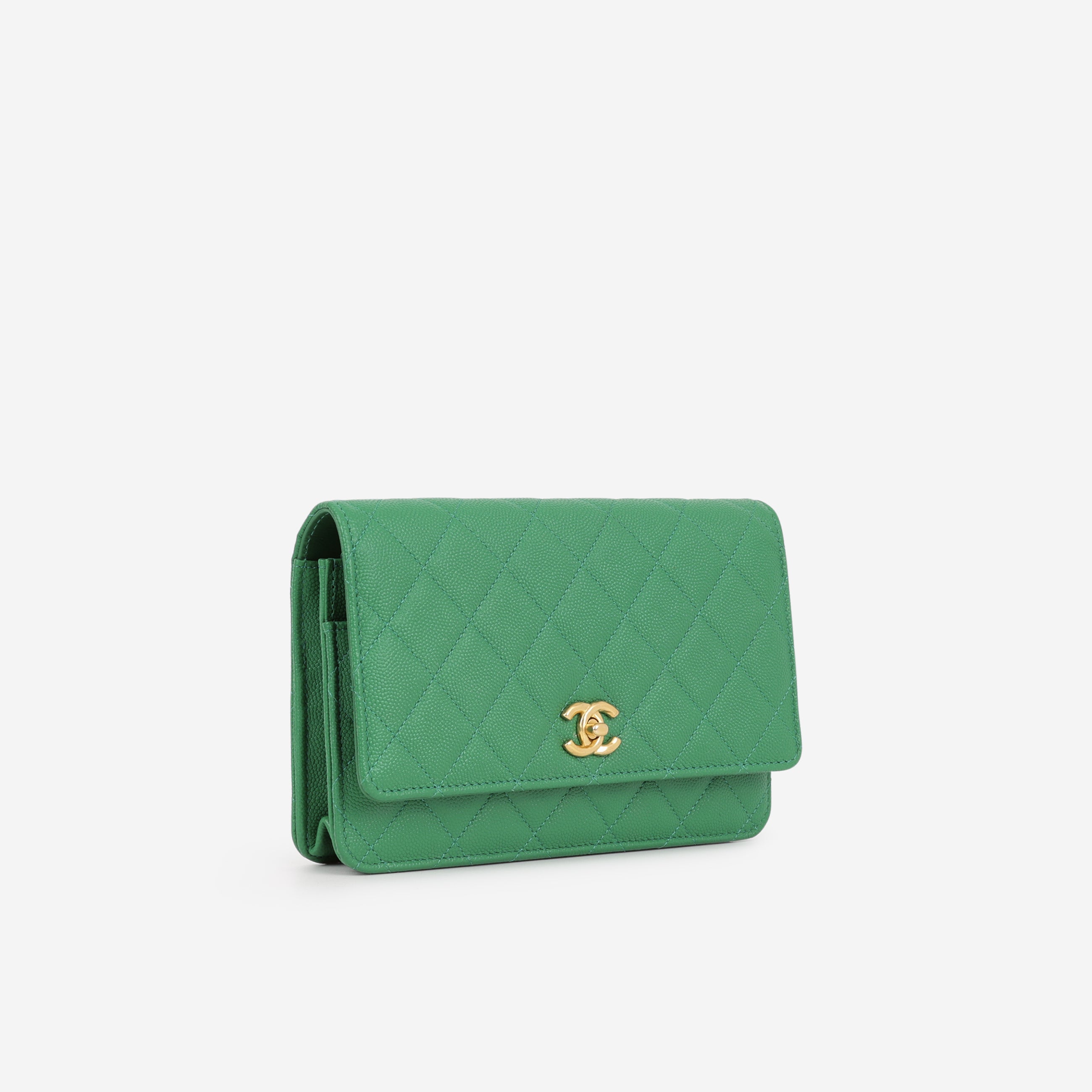 Chanel Medallion Wallet On Chain - Green Caviar | Gold Hardware
