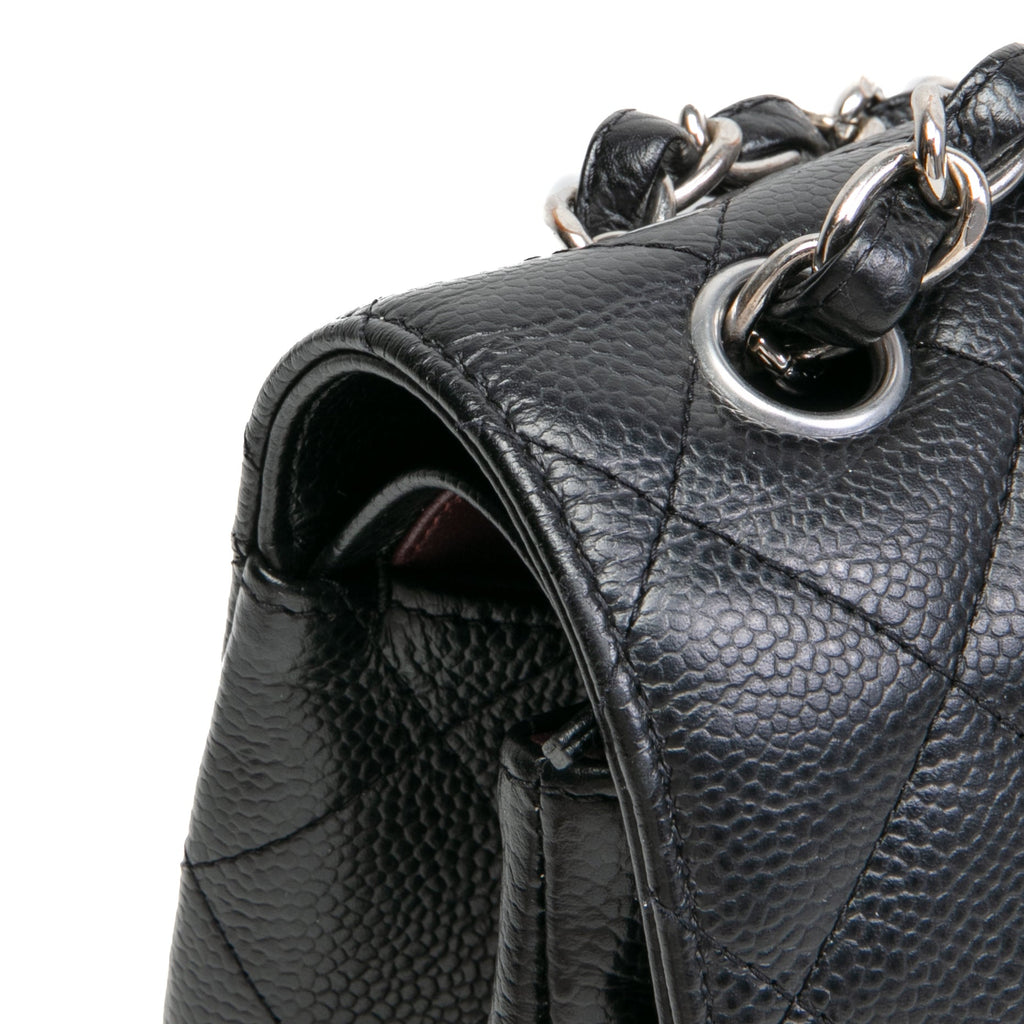 CHANEL Caviar Classic Jumbo Double Flap - Black