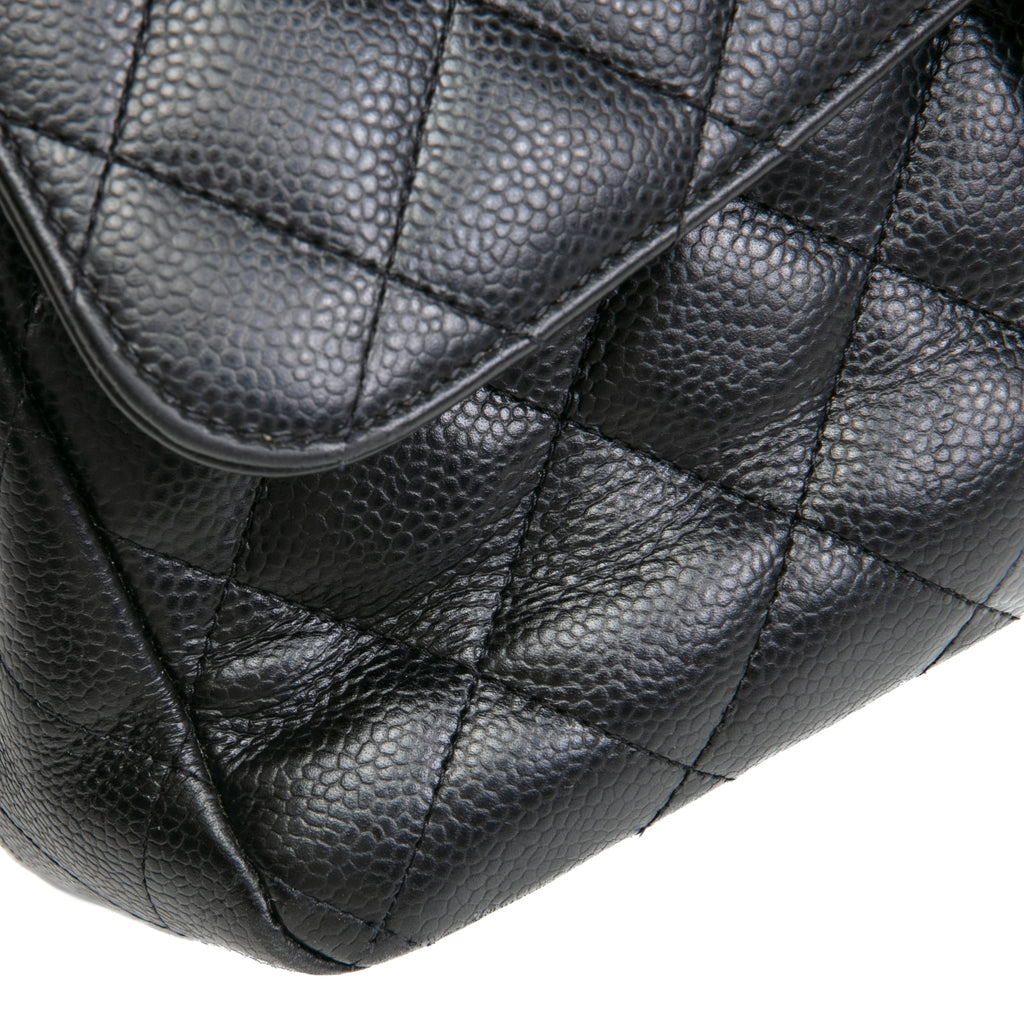 CHANEL Caviar Classic Jumbo Double Flap - Black