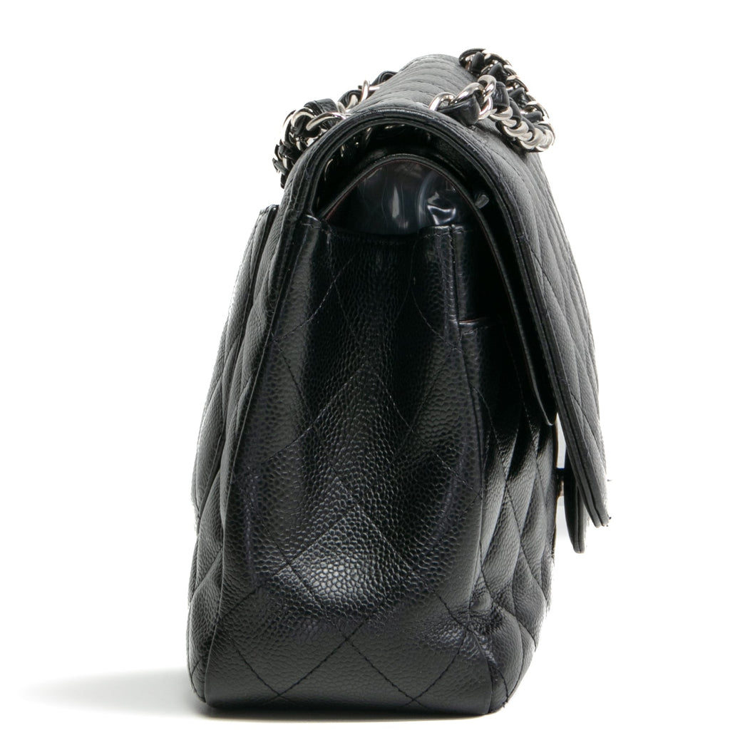 CHANEL Caviar Classic Jumbo Double Flap - Black