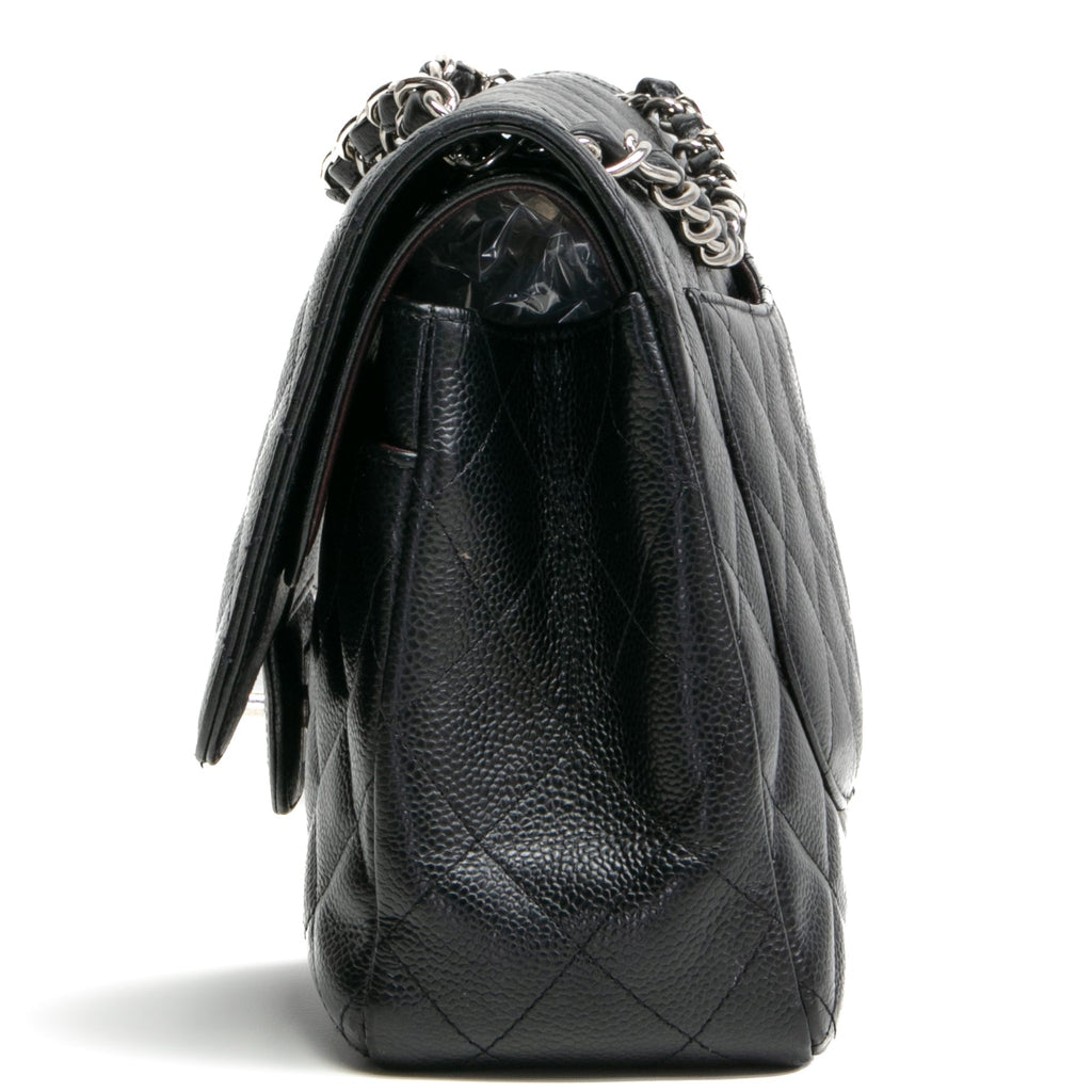 CHANEL Caviar Classic Jumbo Double Flap - Black