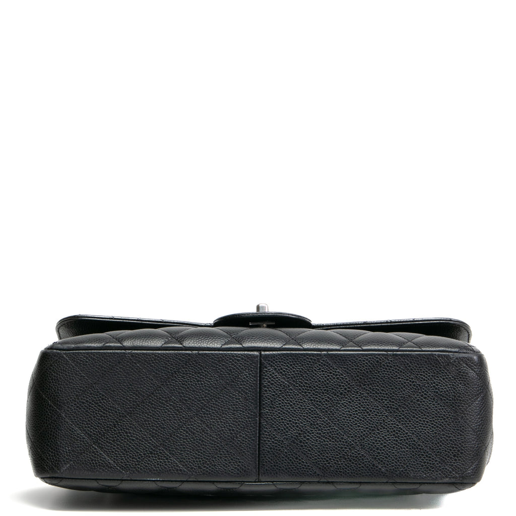CHANEL Caviar Classic Jumbo Double Flap - Black