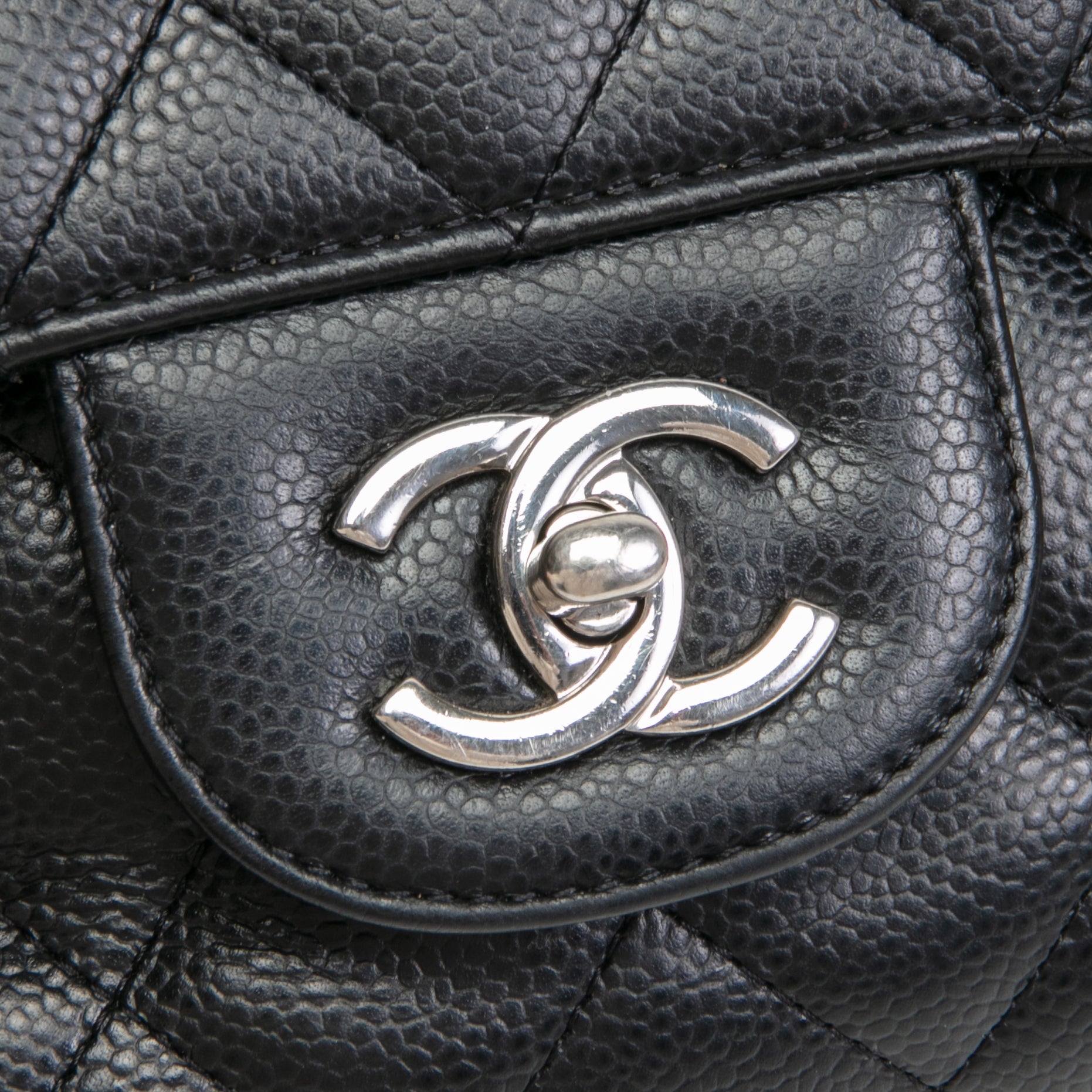 CHANEL Caviar Classic Jumbo Double Flap - Black