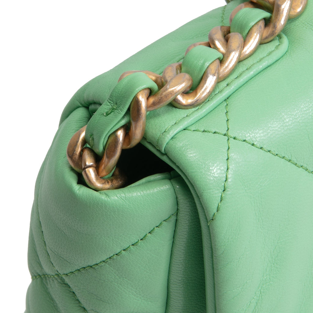 CHANEL Chanel 19 Medium Flap Bag - Light Green