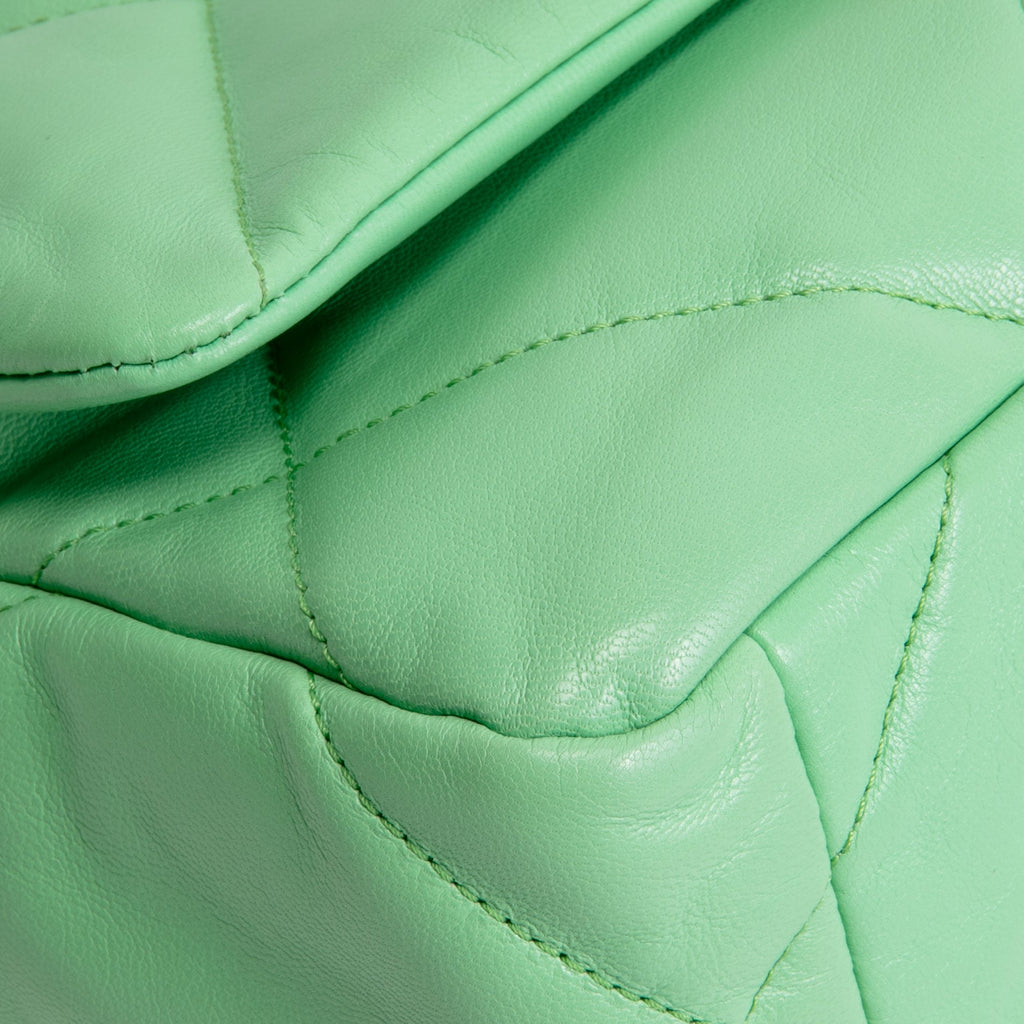 CHANEL Chanel 19 Medium Flap Bag - Light Green