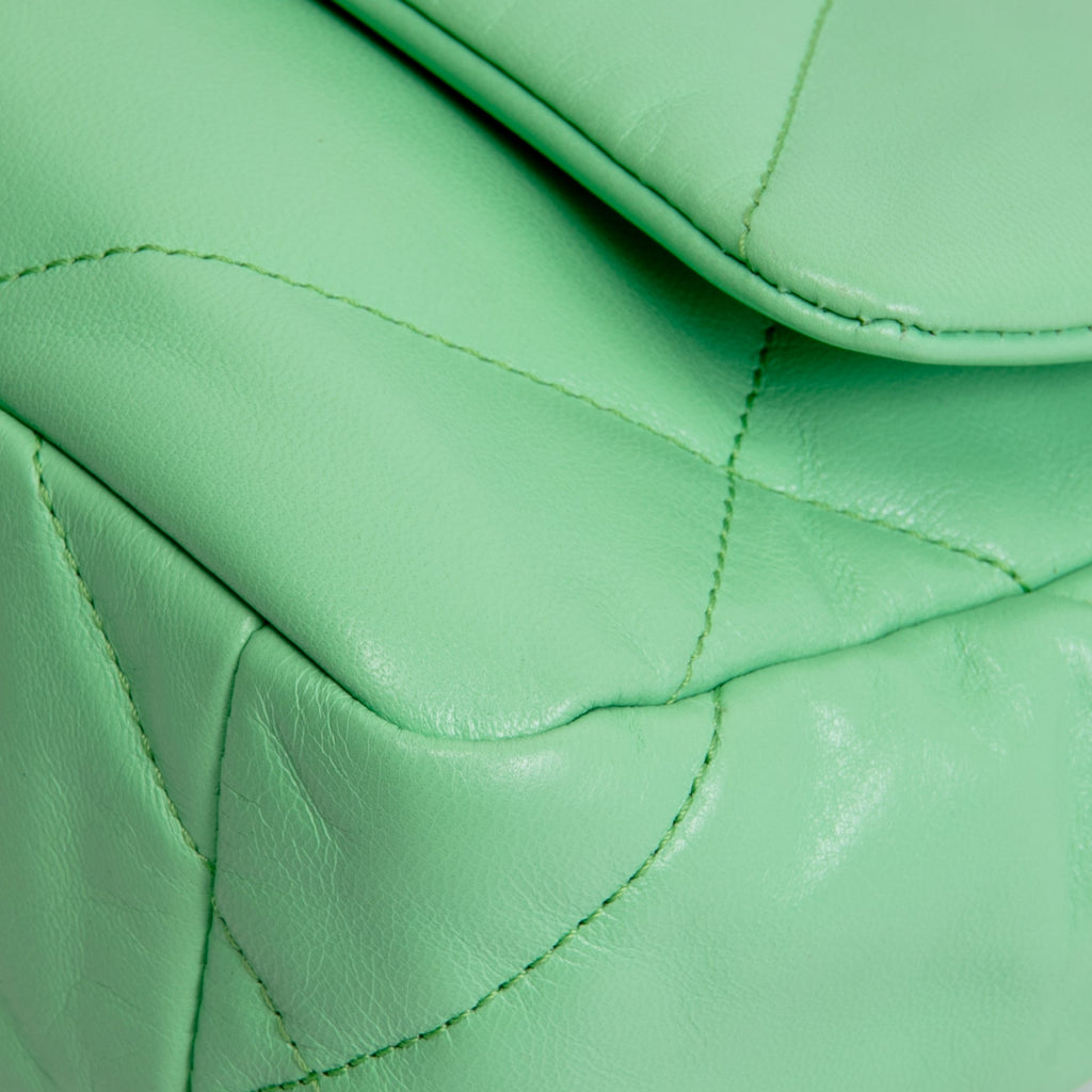 CHANEL Chanel 19 Medium Flap Bag - Light Green