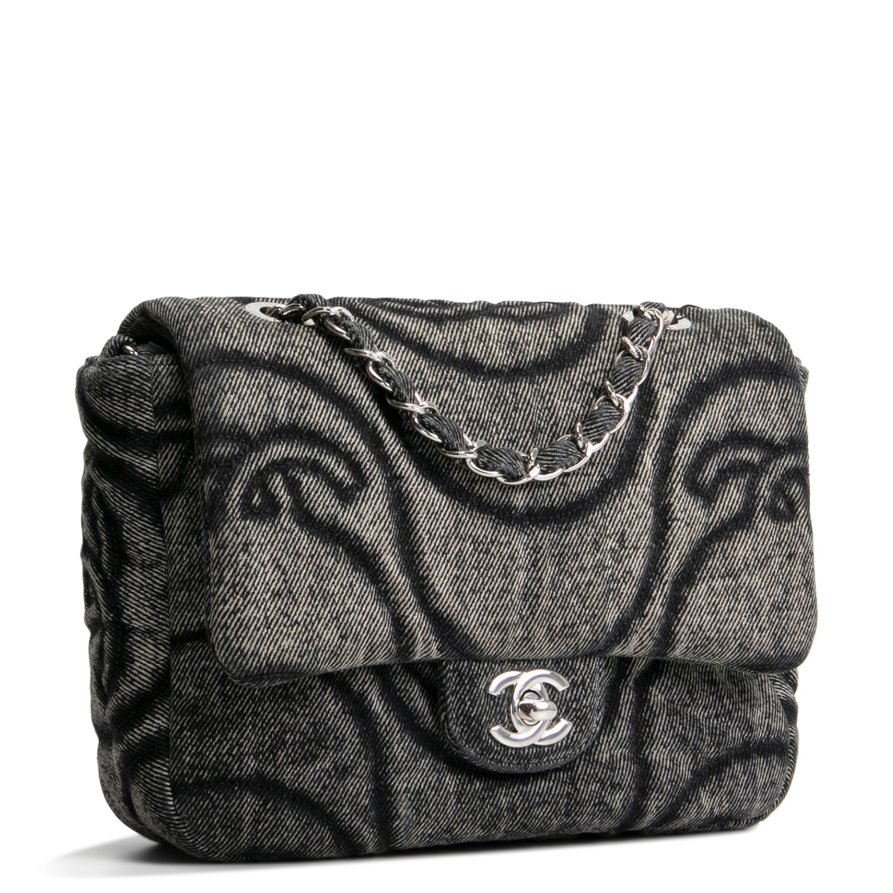 CHANEL CC Denim Wave Flap Bag - Gray