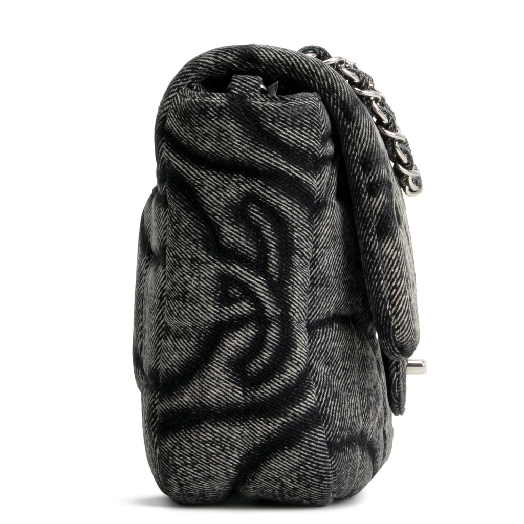 CHANEL CC Denim Wave Flap Bag - Gray