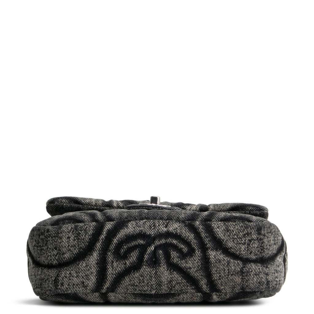 CHANEL CC Denim Wave Flap Bag - Gray