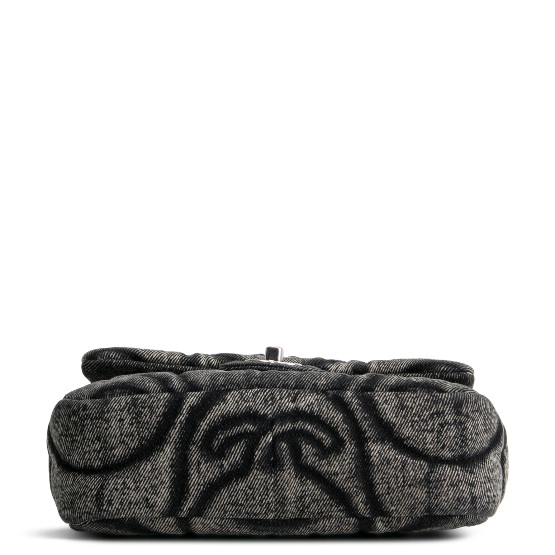 CHANEL CC Denim Wave Flap Bag - Gray