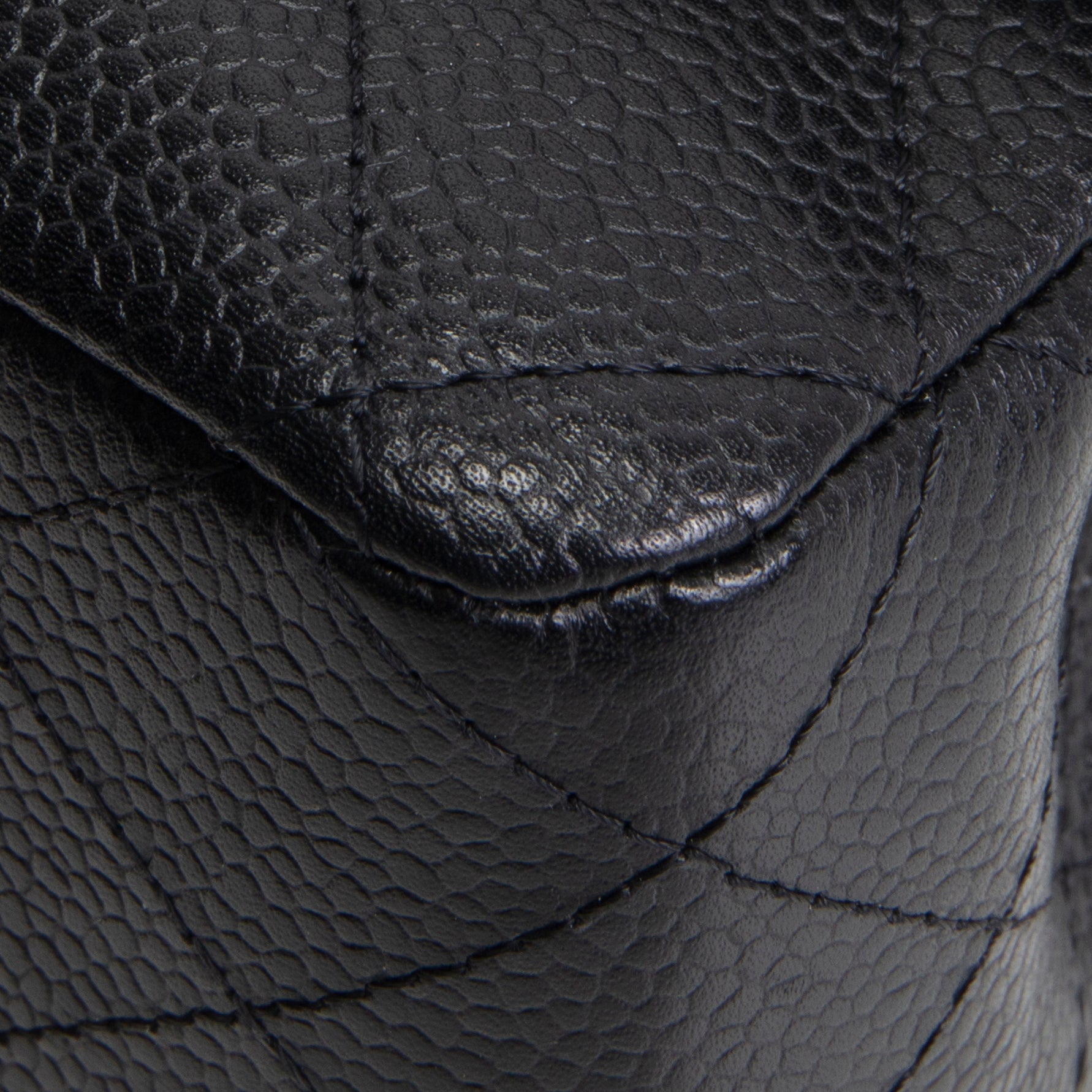 CHANEL Classic Caviar Medium Double Flap - Black