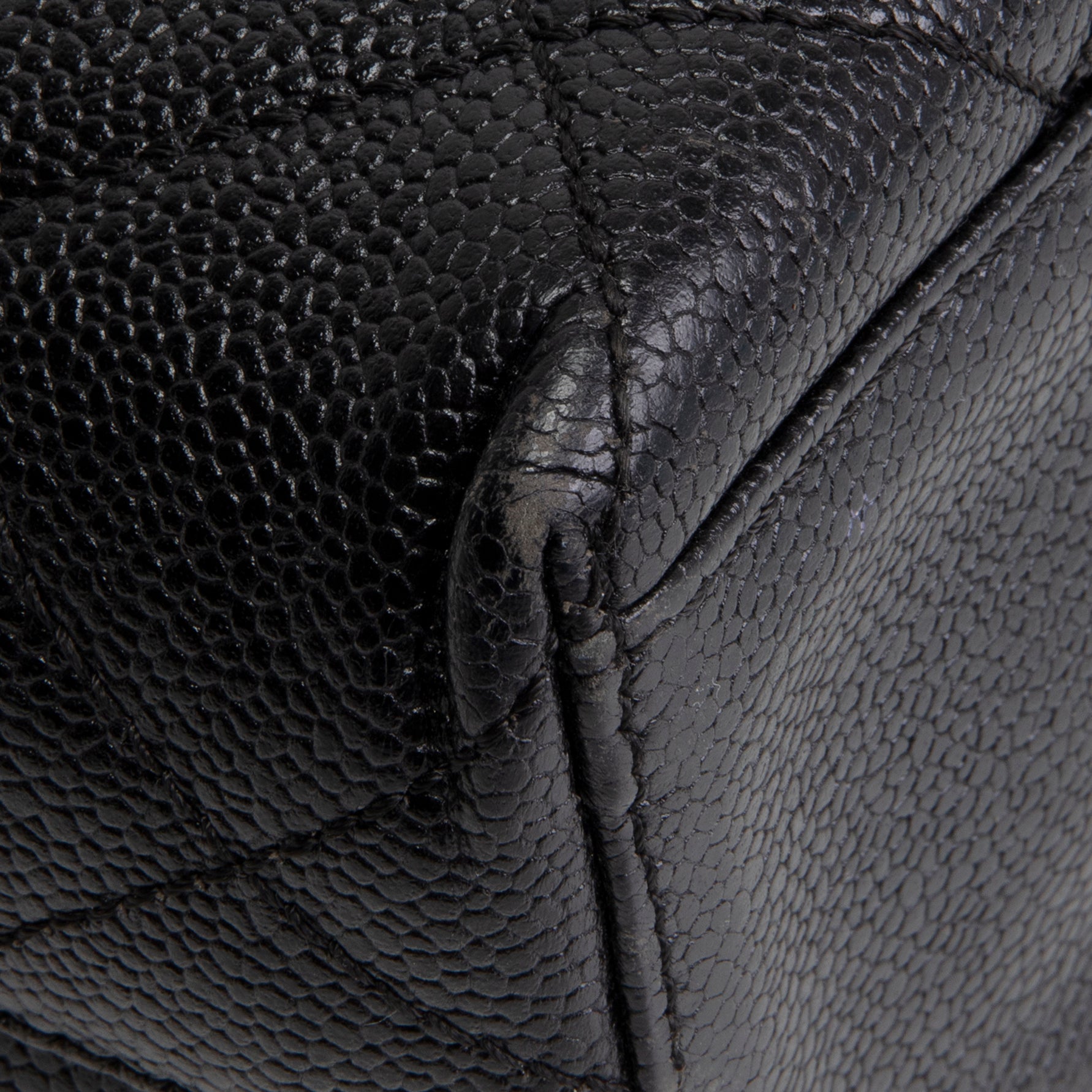 CHANEL Vintage Caviar CC Tote - Black