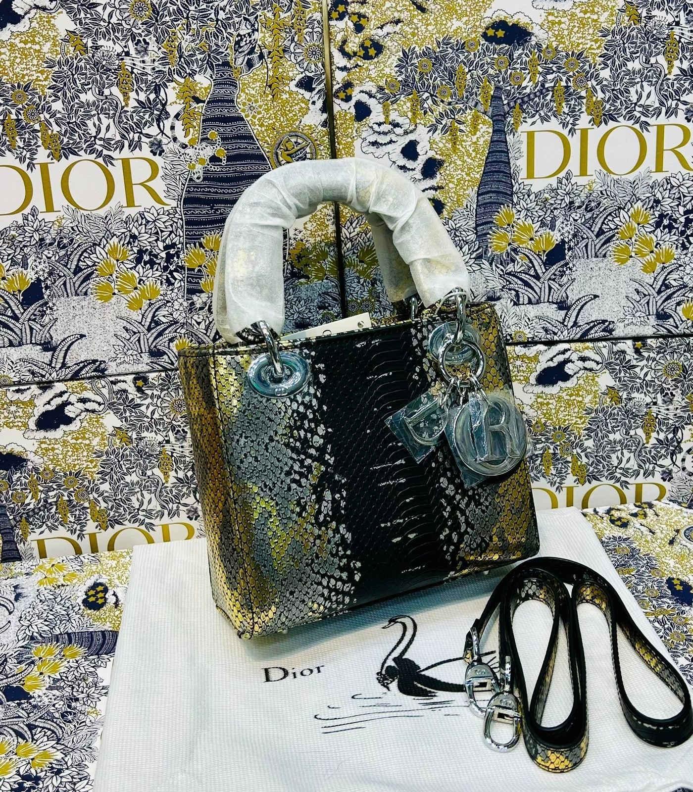 famous brand bag cd