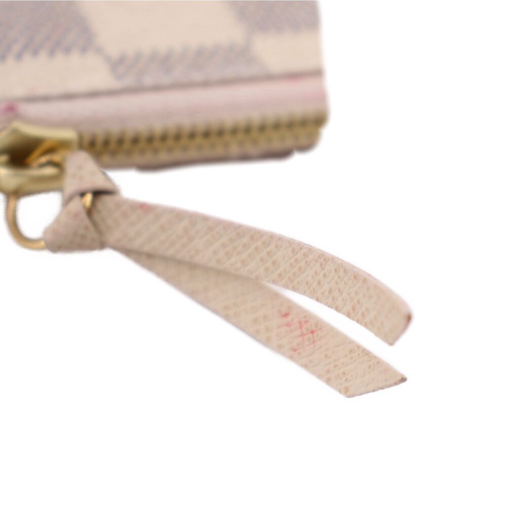 LOUIS VUITTON DAMIER POUCHES WHITE