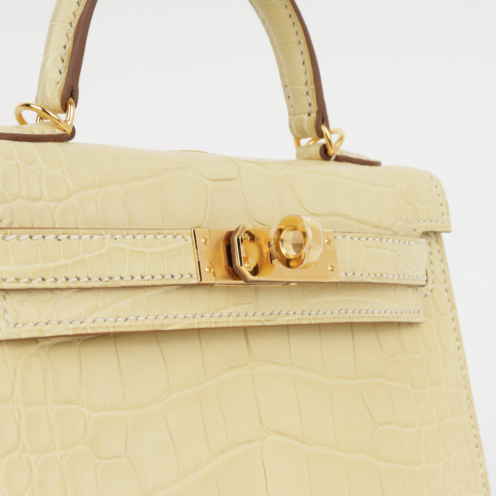 Hermès Mini Kelly - Vanille Alligator | Gold Hardware