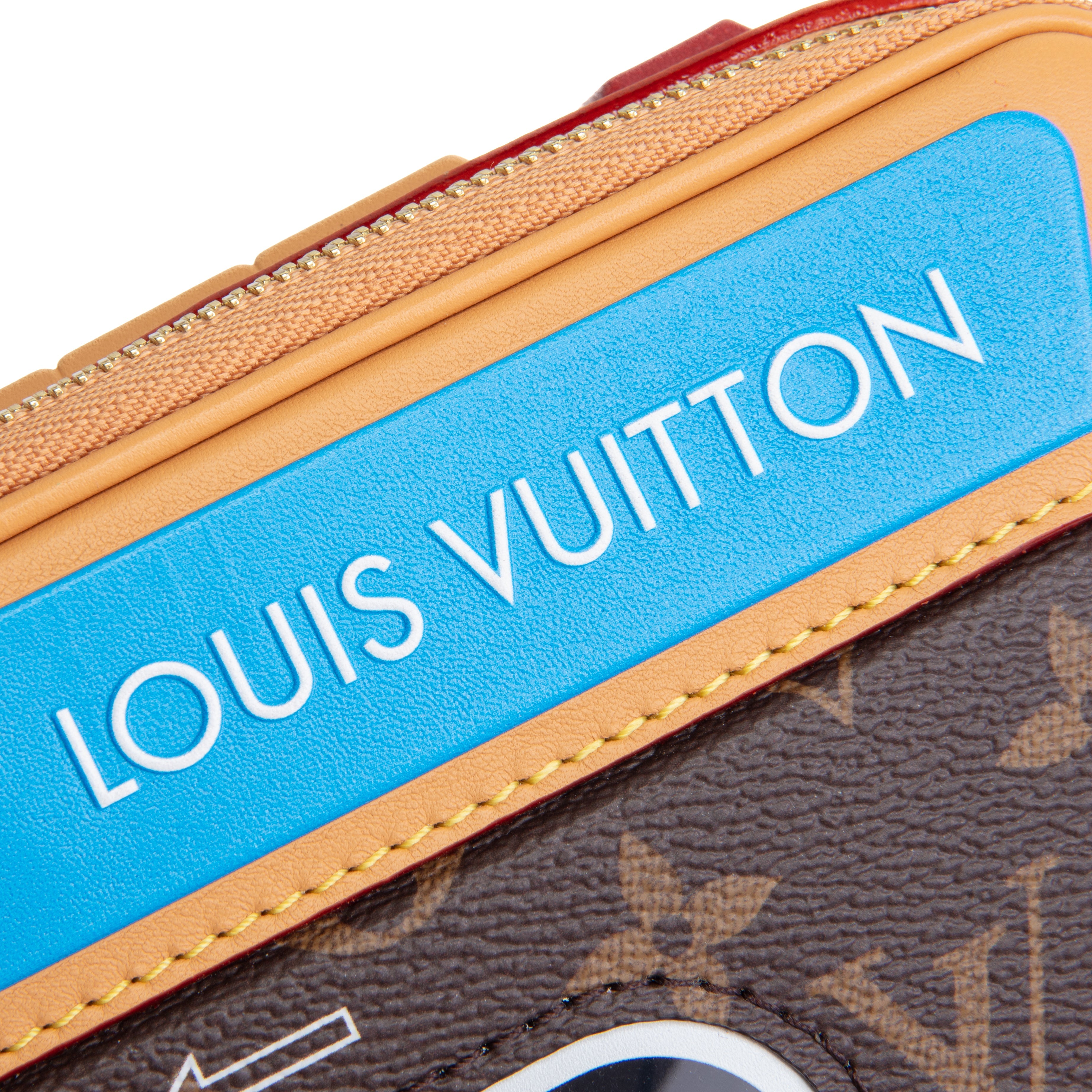 LOUIS VUITTON Limited Edition Baladeur Wearable Wallet