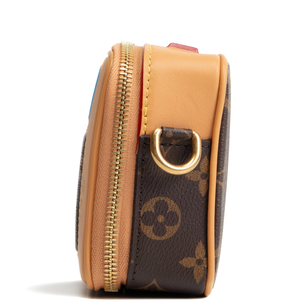 LOUIS VUITTON Limited Edition Baladeur Wearable Wallet