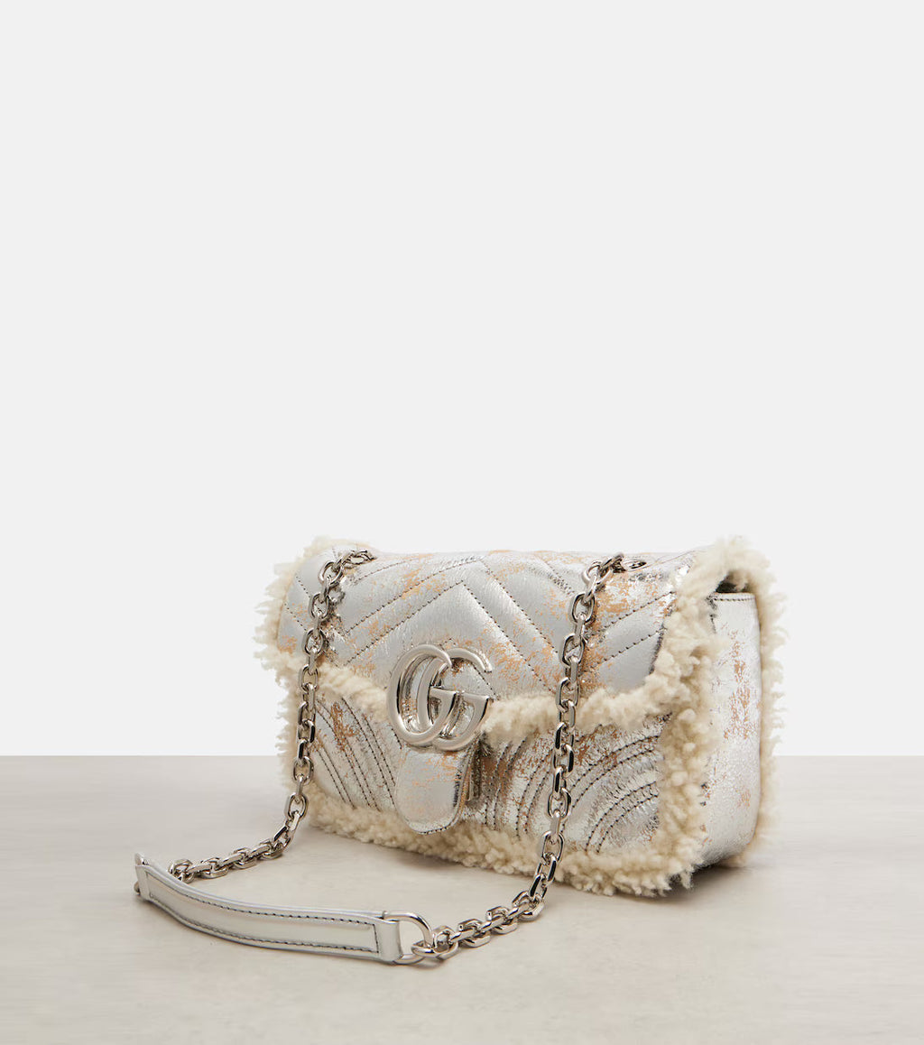 Gucci GG Marmont Medium metallic leather shoulder bag 2025