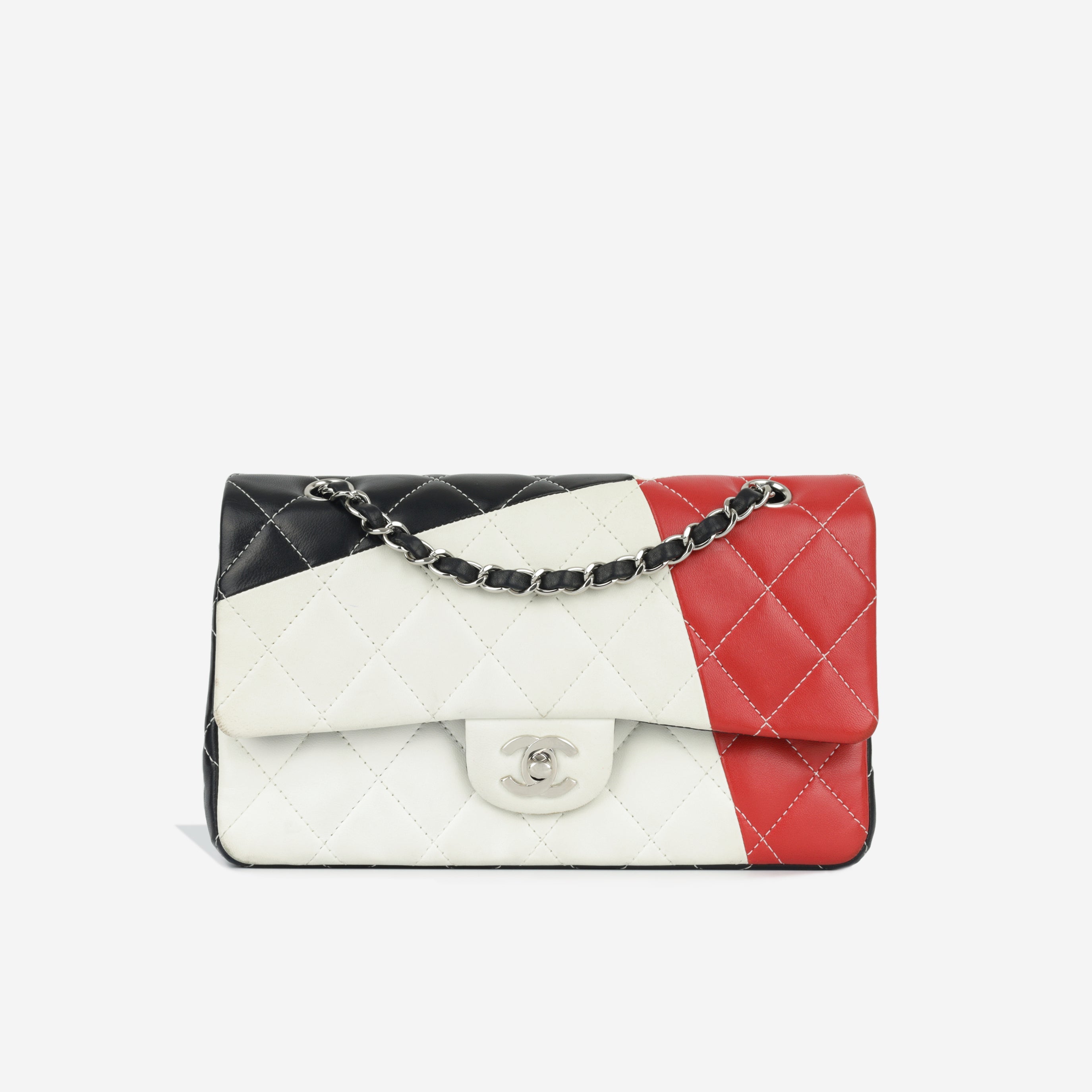 Medium Classic Flap Bag