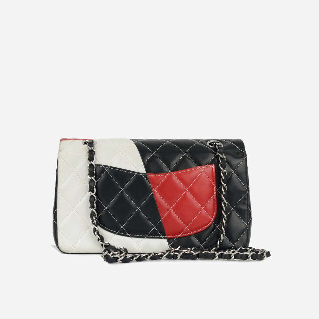 Medium Classic Flap Bag