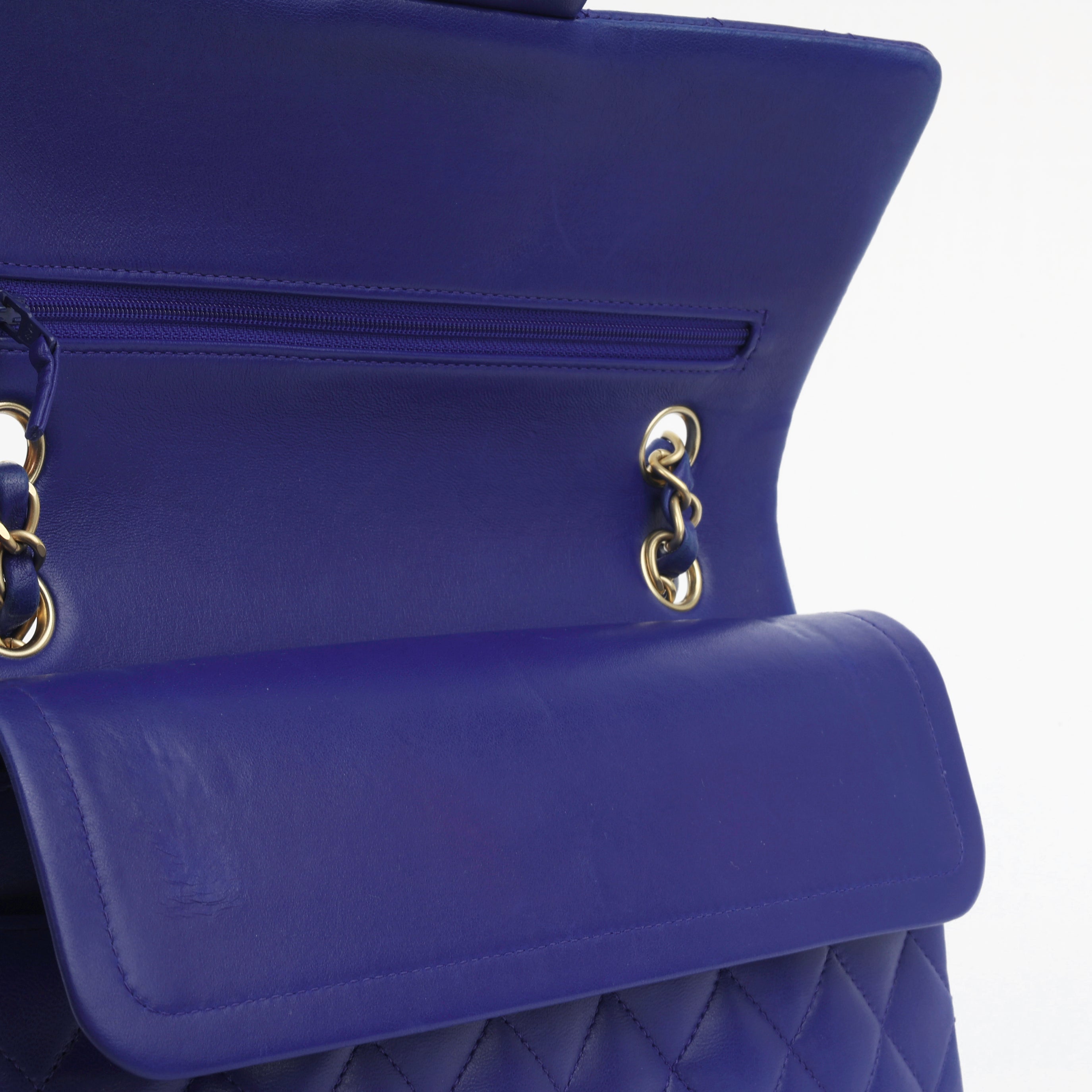 Medium Classic Flap