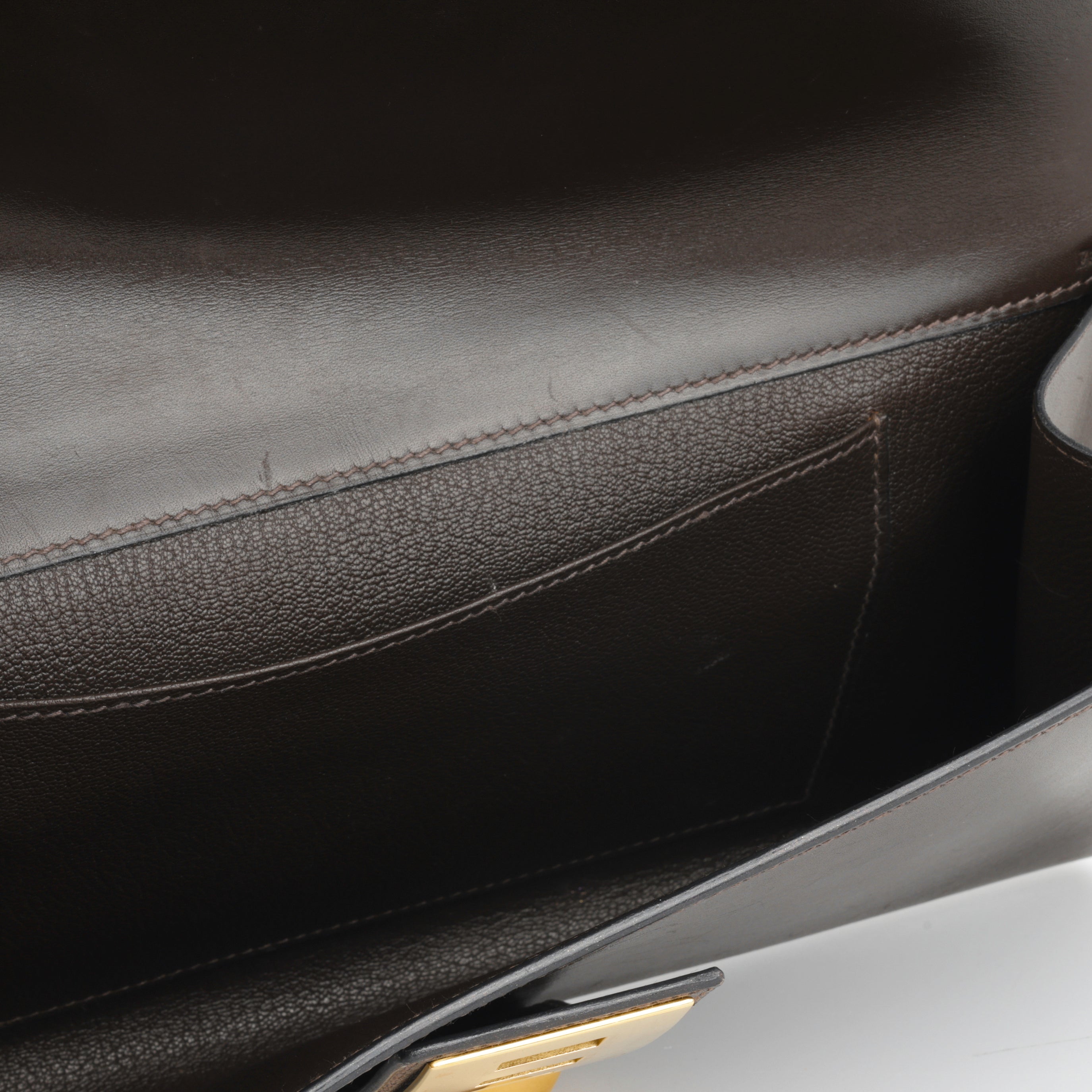 Medor 29 - Ebene Box Calf | Gold Hardware