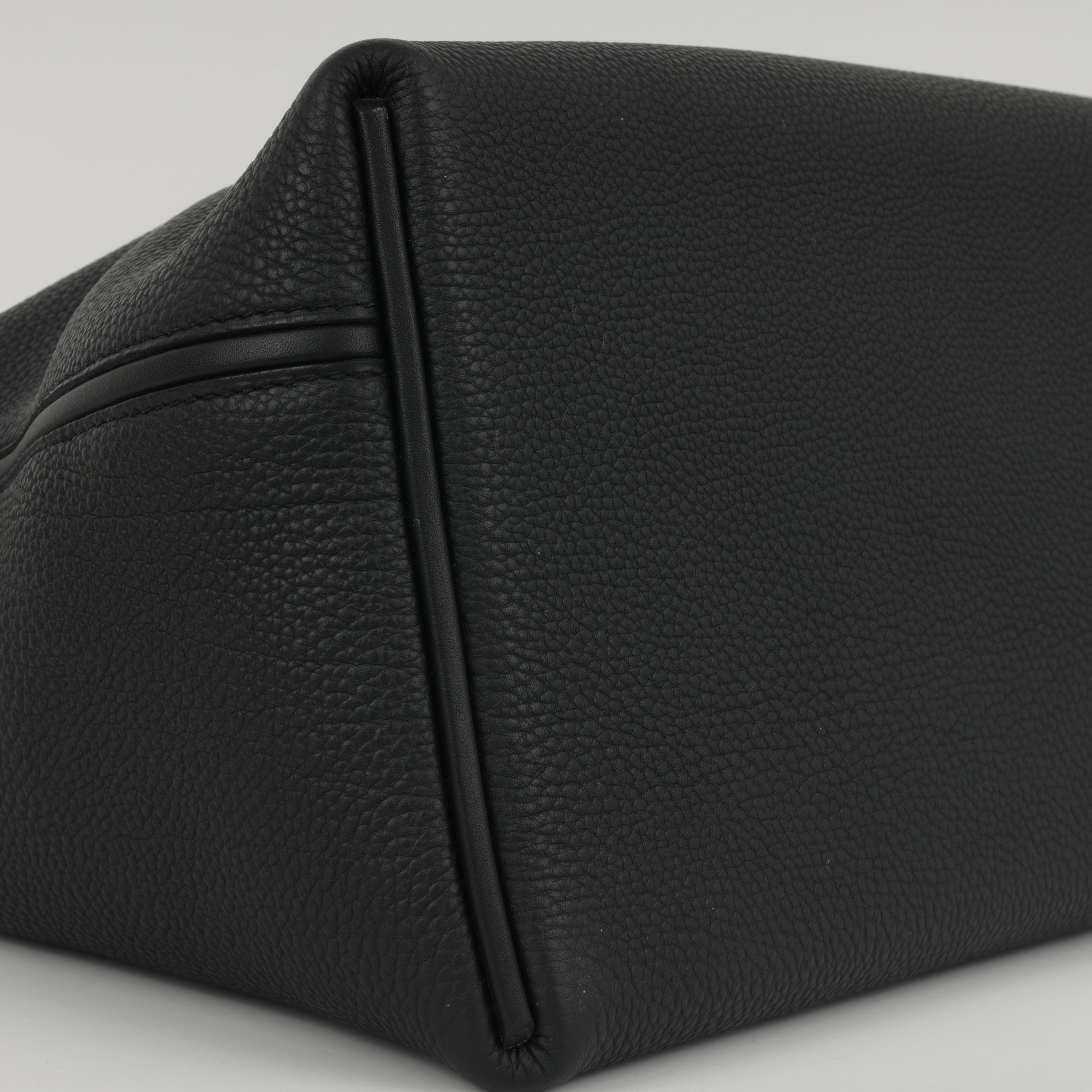 Hermés 24/24 35 - Noir Togo / Swift Leather | Gold Hardware