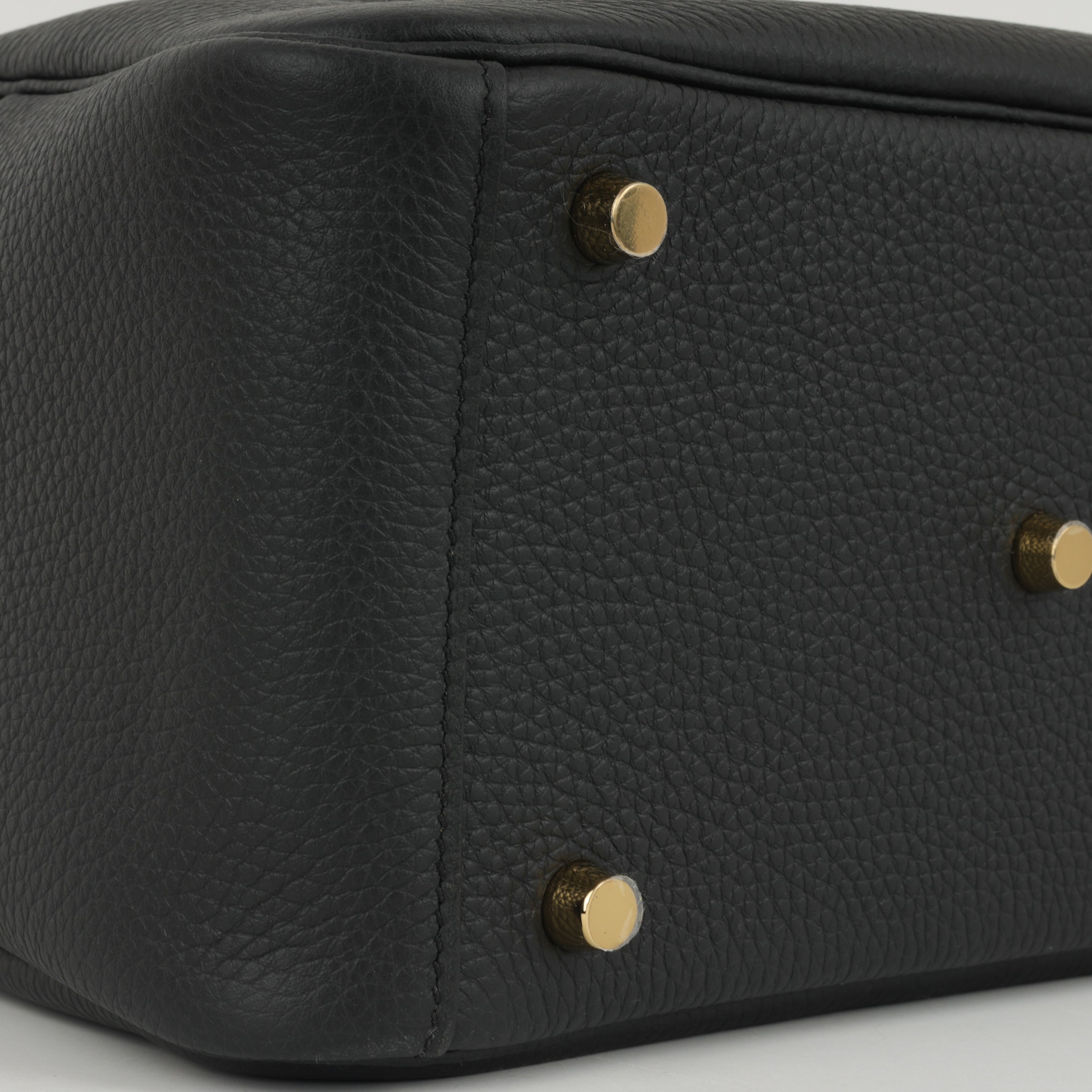 Hermès Lindy 26 - Noir Clemence | Gold Hardware
