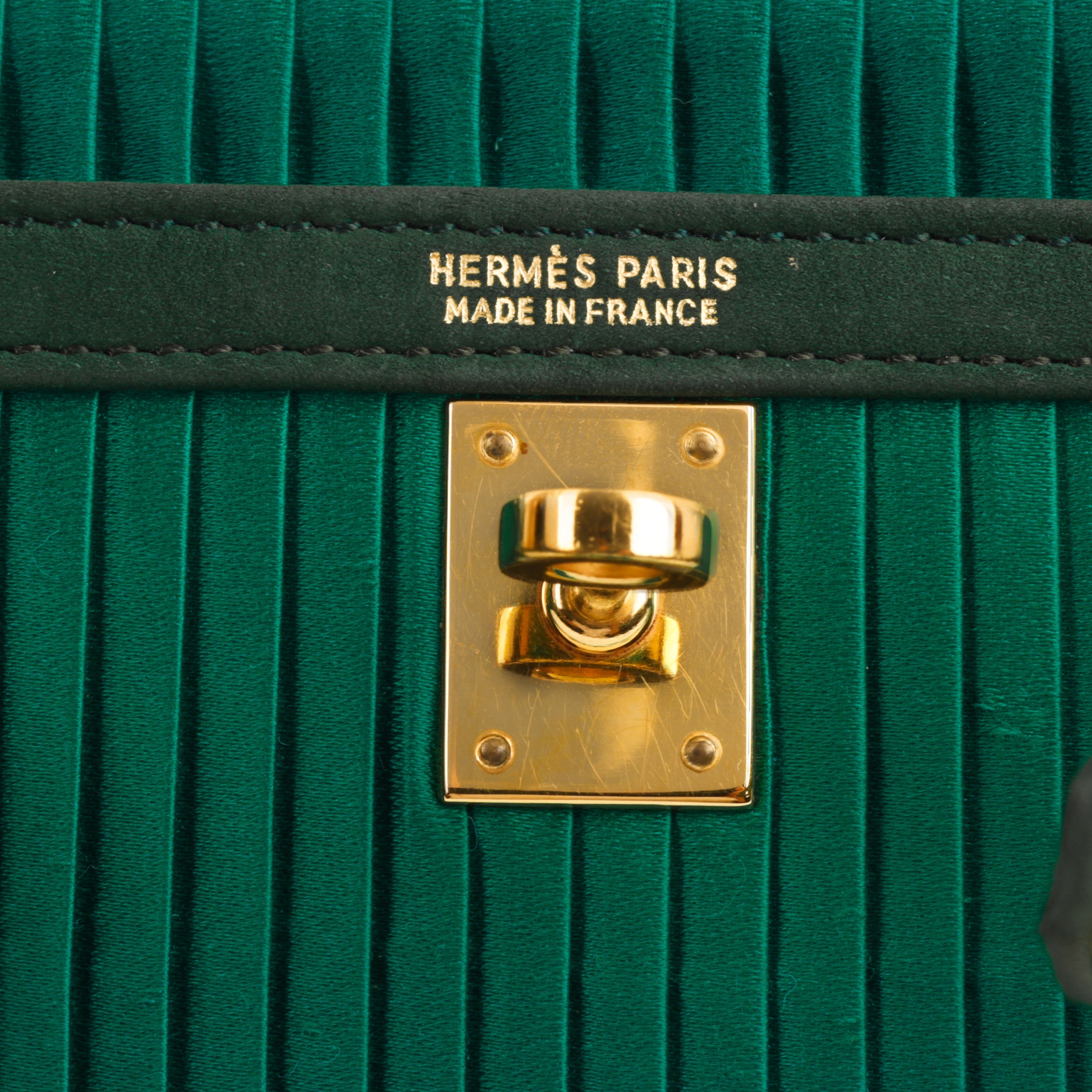 Hermès Vintage Kelly 20 - Malachite Satin/Vert Fonce Veau Velours | Gold Hardware