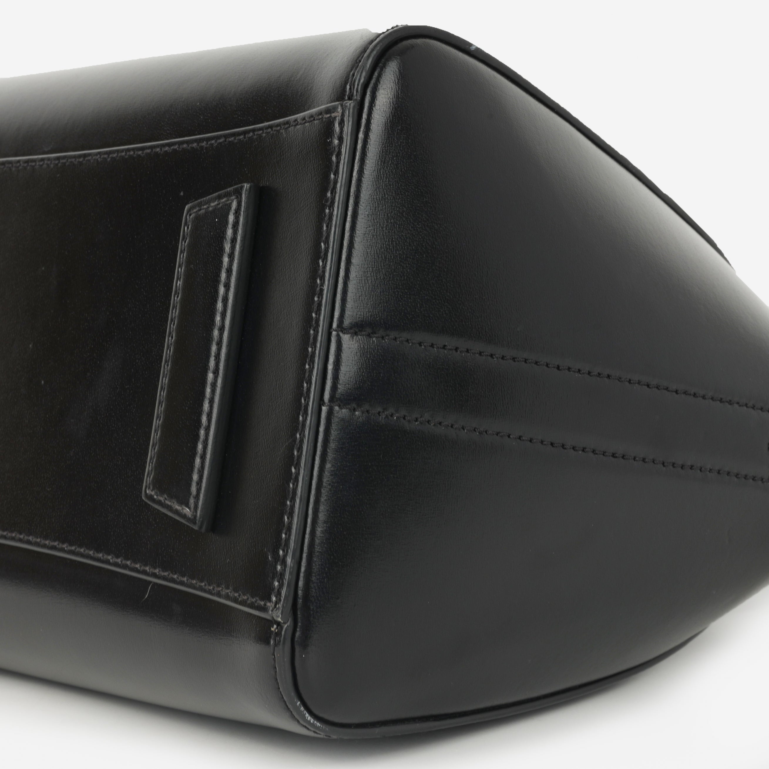 Givenchy Medium Antigona - Black Calfskin | Silver Hardware