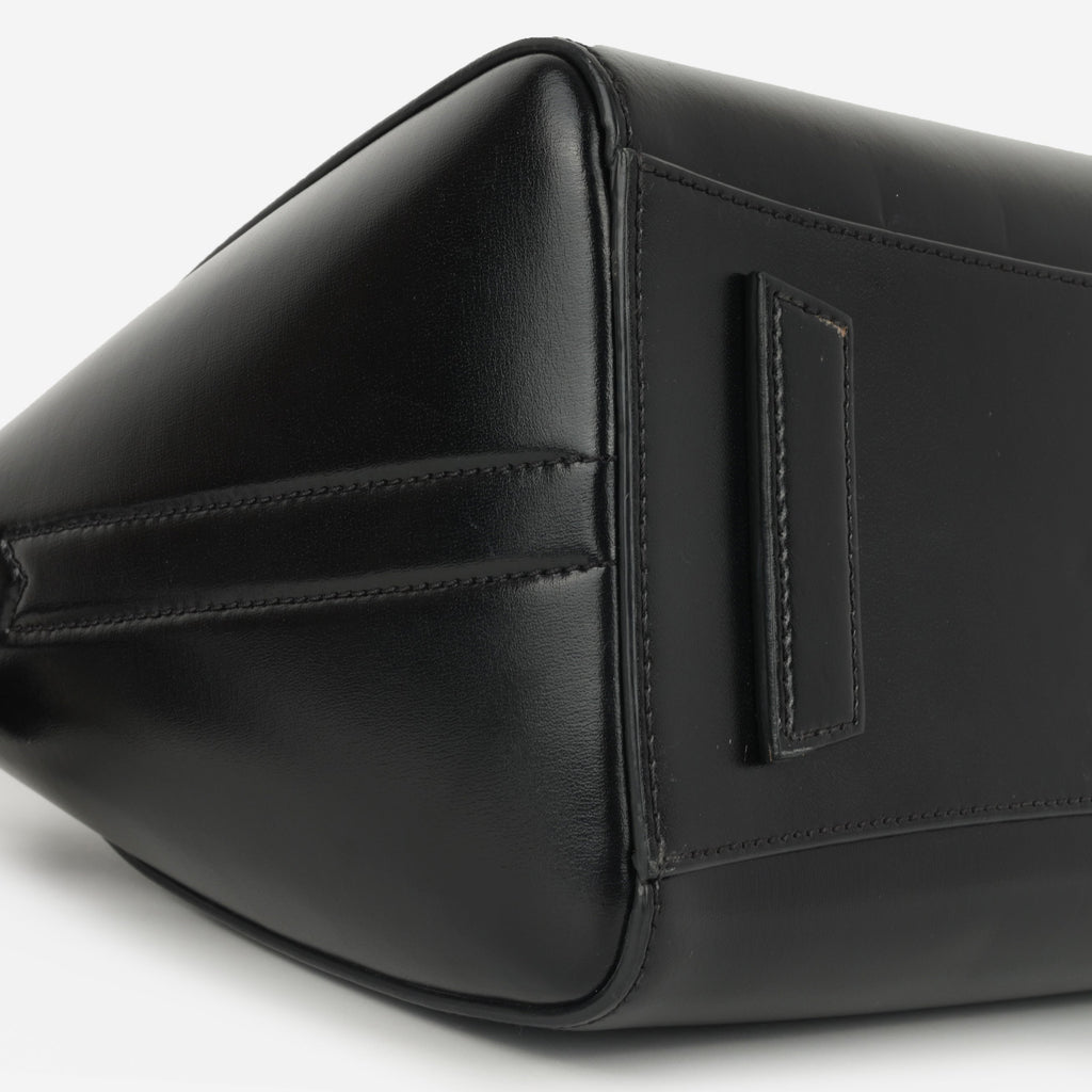 Givenchy Medium Antigona - Black Calfskin | Silver Hardware